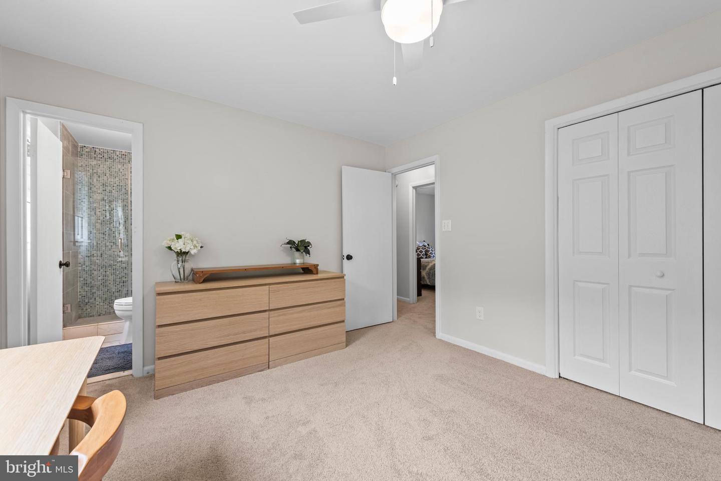 9518 CENTER ST, VIENNA, Virginia 22181, 4 Bedrooms Bedrooms, ,3 BathroomsBathrooms,Residential,For sale,9518 CENTER ST,VAFX2238878 MLS # VAFX2238878