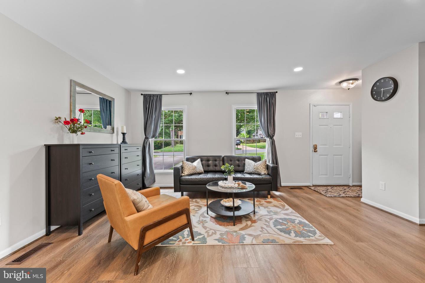 9518 CENTER ST, VIENNA, Virginia 22181, 4 Bedrooms Bedrooms, ,3 BathroomsBathrooms,Residential,For sale,9518 CENTER ST,VAFX2238878 MLS # VAFX2238878