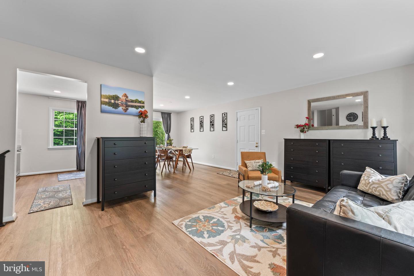 9518 CENTER ST, VIENNA, Virginia 22181, 4 Bedrooms Bedrooms, ,3 BathroomsBathrooms,Residential,For sale,9518 CENTER ST,VAFX2238878 MLS # VAFX2238878