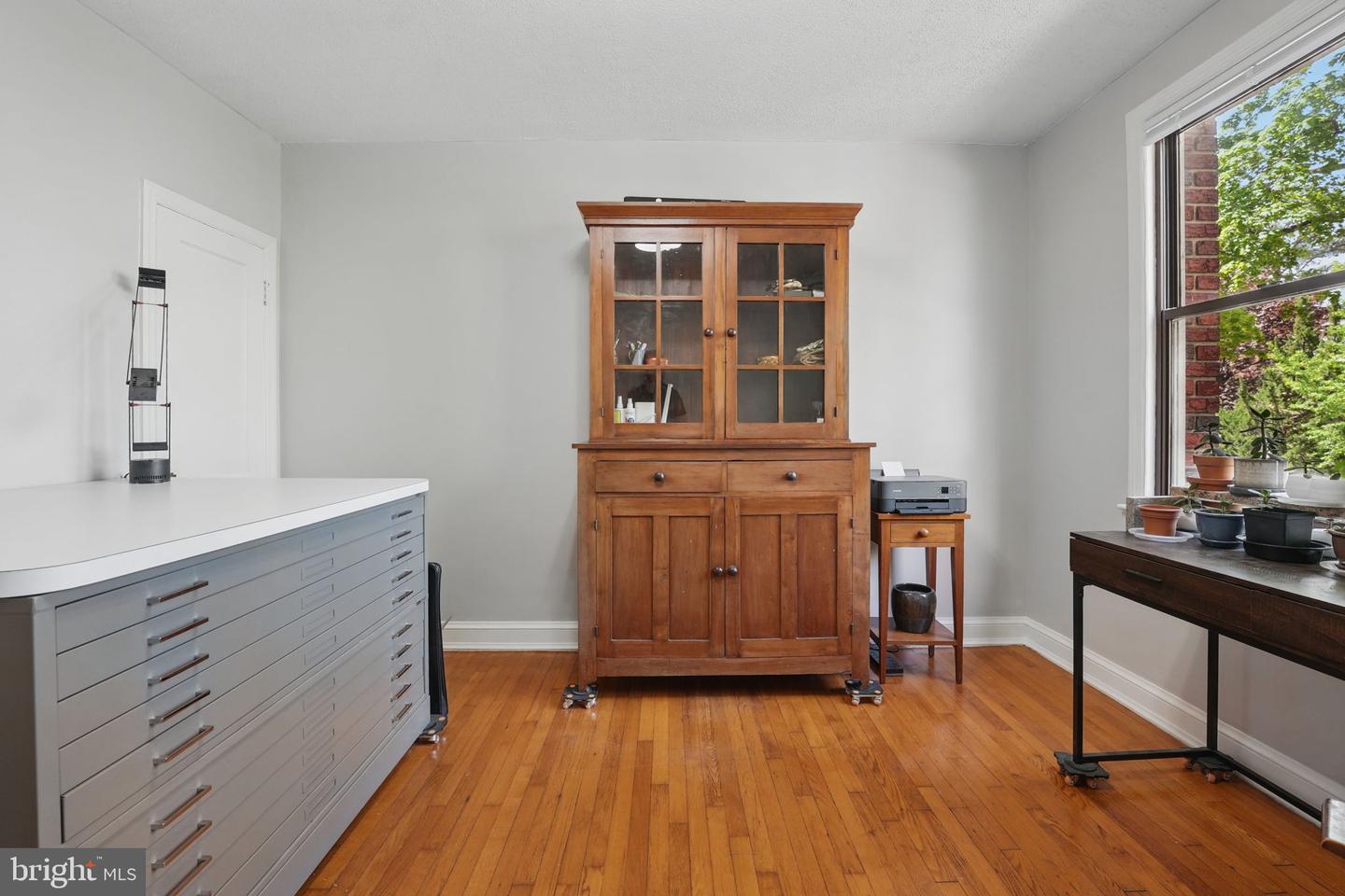 311 7TH ST NE #5, WASHINGTON, District Of Columbia 20002, 2 Bedrooms Bedrooms, ,1 BathroomBathrooms,Residential,For sale,311 7TH ST NE #5,DCDC2199192 MLS # DCDC2199192