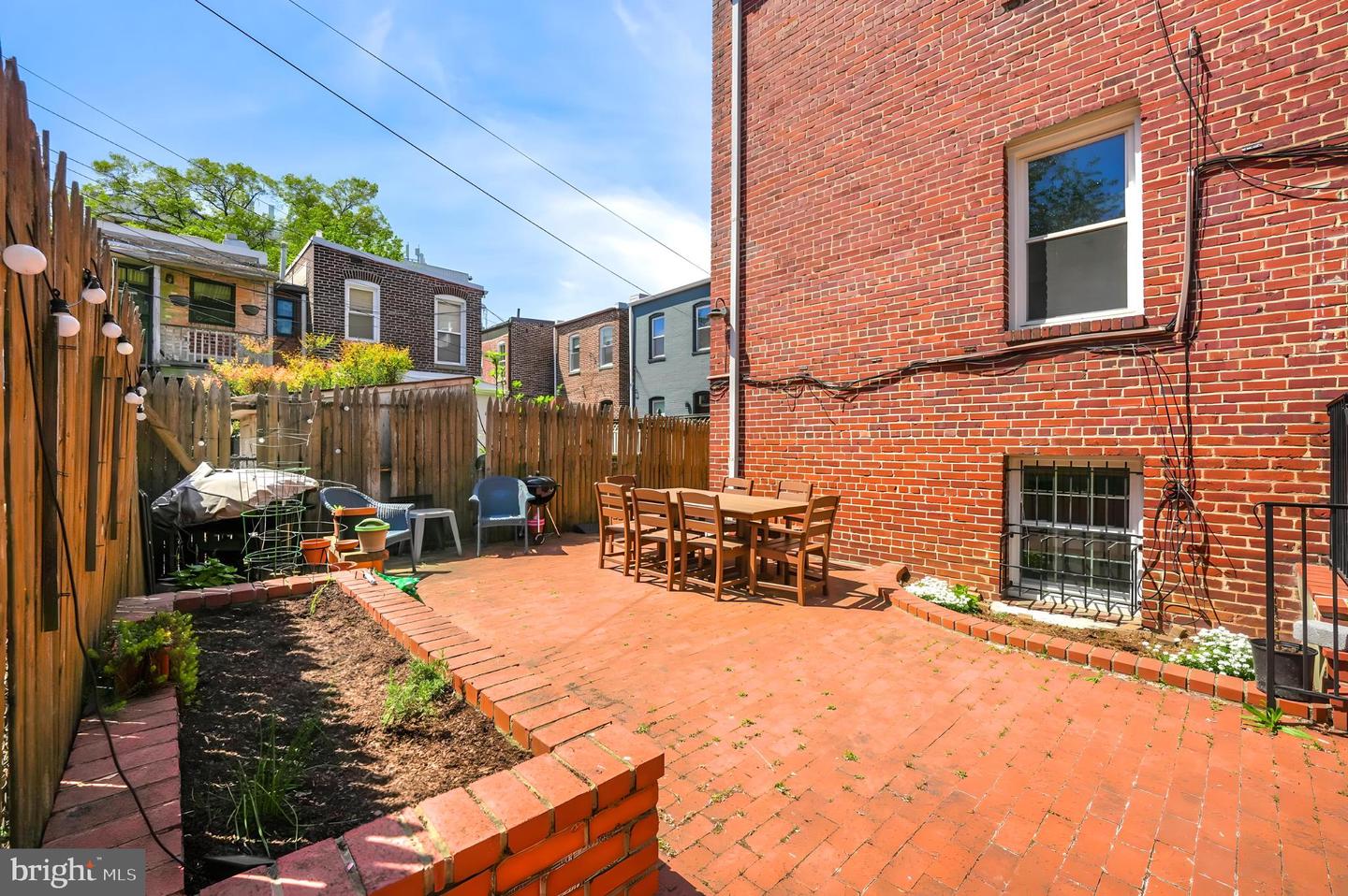 311 7TH ST NE #5, WASHINGTON, District Of Columbia 20002, 2 Bedrooms Bedrooms, ,1 BathroomBathrooms,Residential,For sale,311 7TH ST NE #5,DCDC2199192 MLS # DCDC2199192