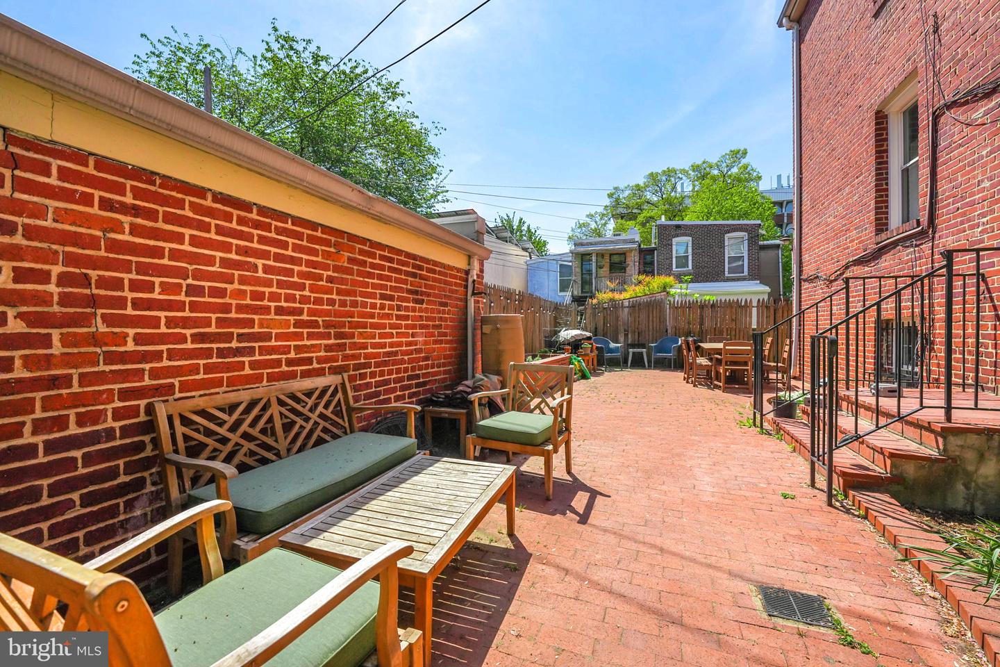 311 7TH ST NE #5, WASHINGTON, District Of Columbia 20002, 2 Bedrooms Bedrooms, ,1 BathroomBathrooms,Residential,For sale,311 7TH ST NE #5,DCDC2199192 MLS # DCDC2199192