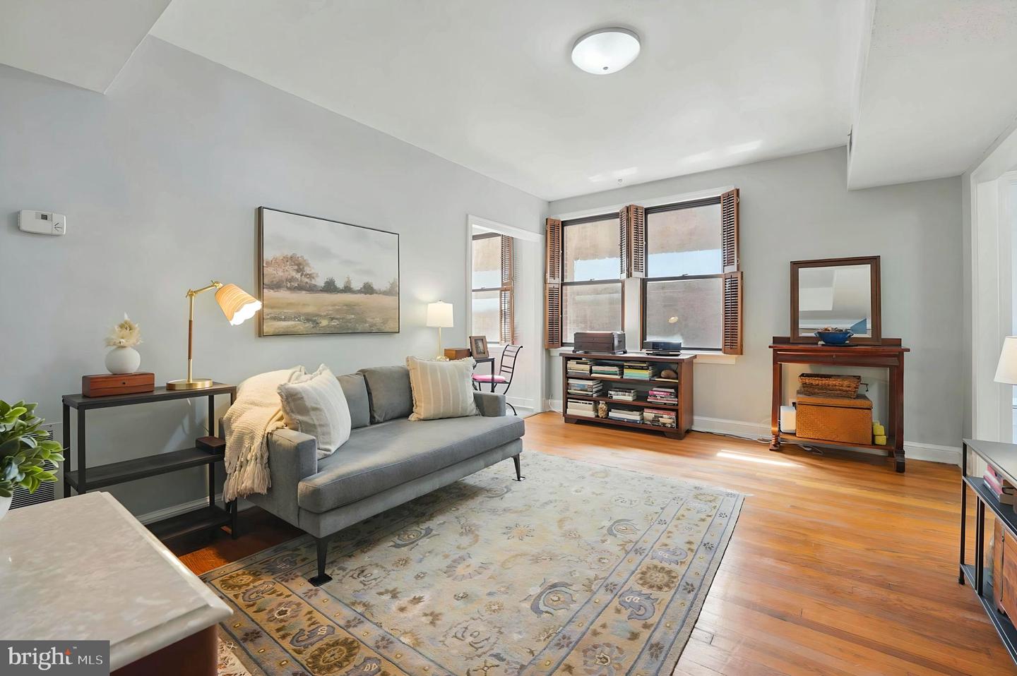 311 7TH ST NE #5, WASHINGTON, District Of Columbia 20002, 2 Bedrooms Bedrooms, ,1 BathroomBathrooms,Residential,For sale,311 7TH ST NE #5,DCDC2199192 MLS # DCDC2199192