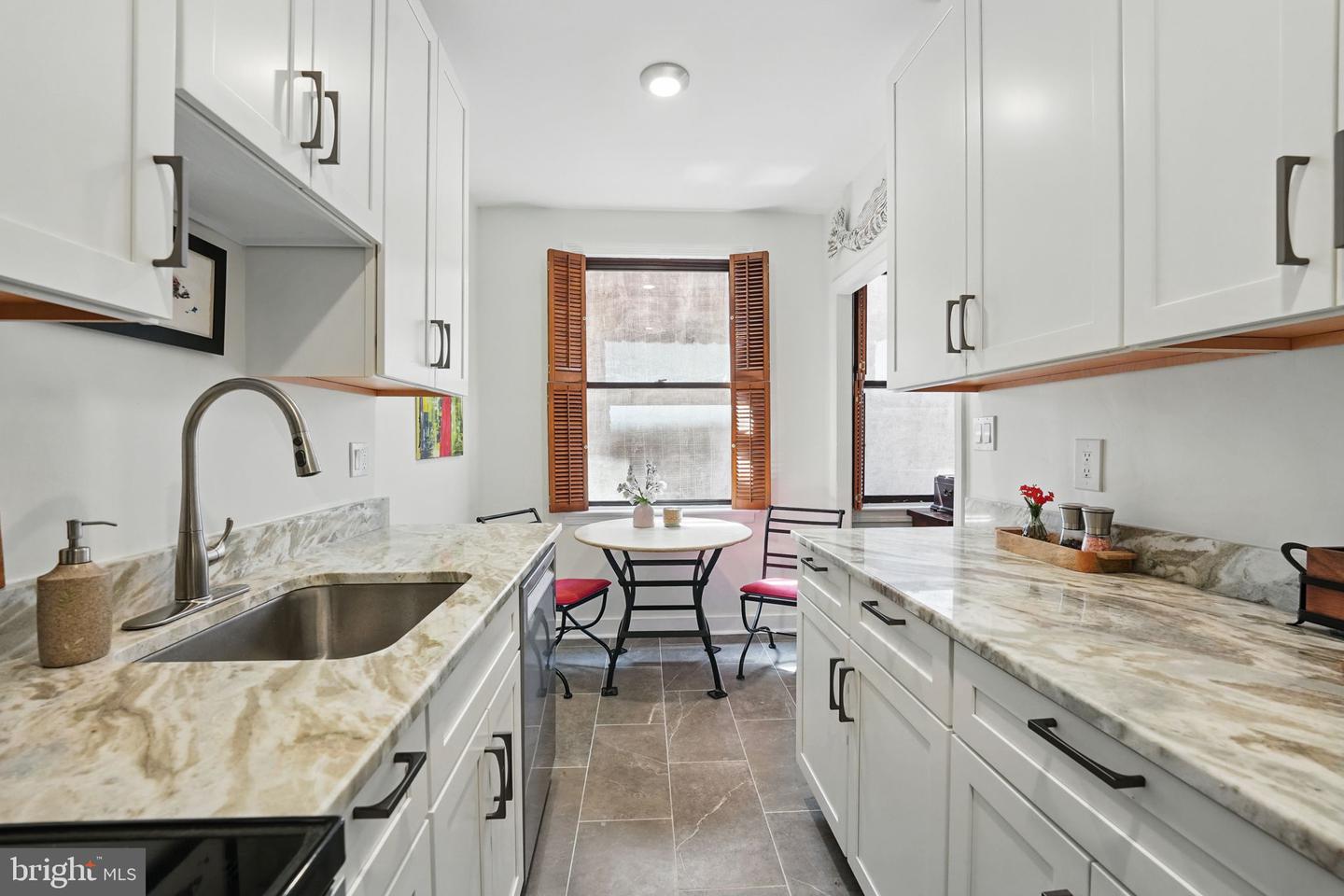 311 7TH ST NE #5, WASHINGTON, District Of Columbia 20002, 2 Bedrooms Bedrooms, ,1 BathroomBathrooms,Residential,For sale,311 7TH ST NE #5,DCDC2199192 MLS # DCDC2199192