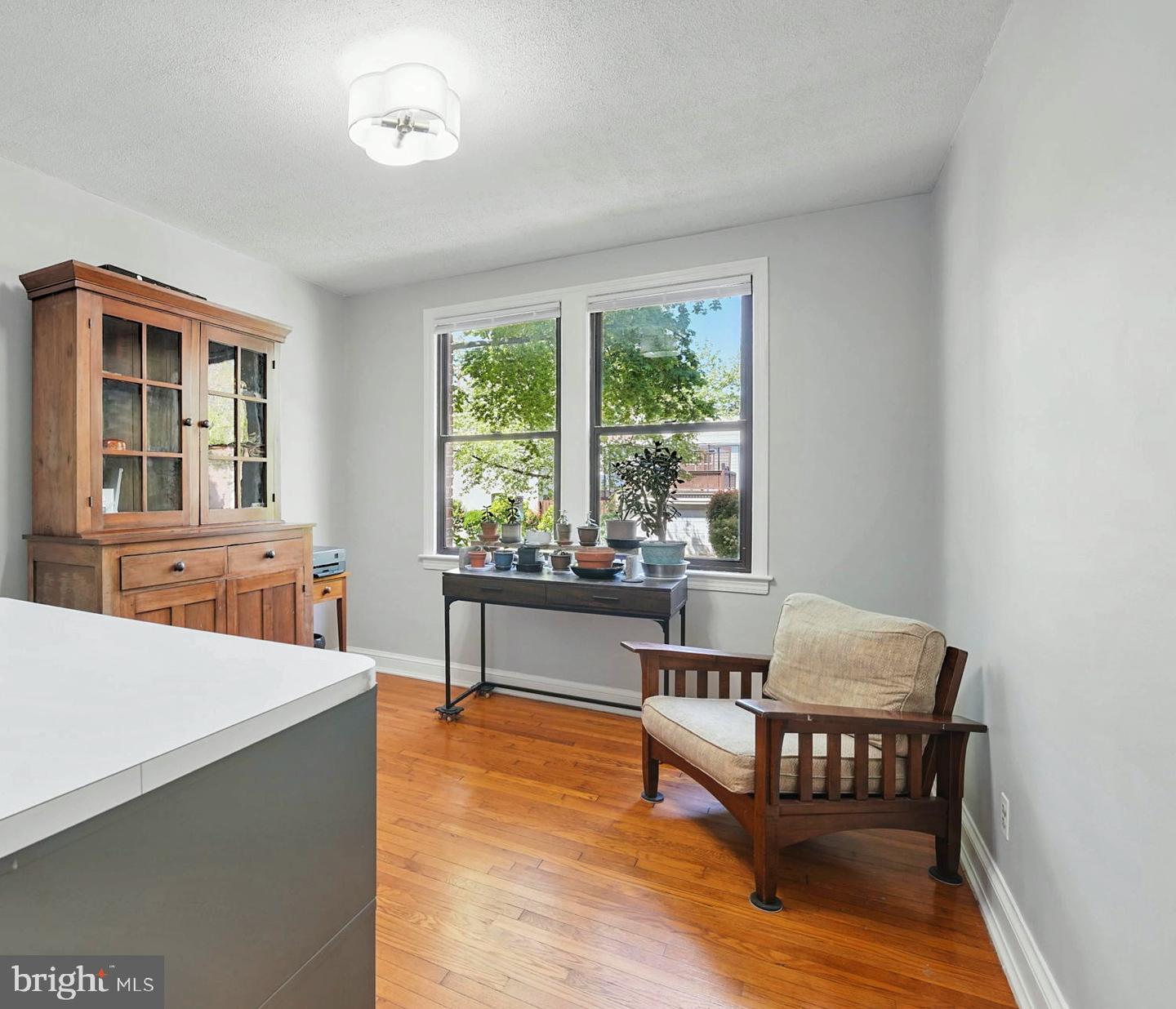 311 7TH ST NE #5, WASHINGTON, District Of Columbia 20002, 2 Bedrooms Bedrooms, ,1 BathroomBathrooms,Residential,For sale,311 7TH ST NE #5,DCDC2199192 MLS # DCDC2199192