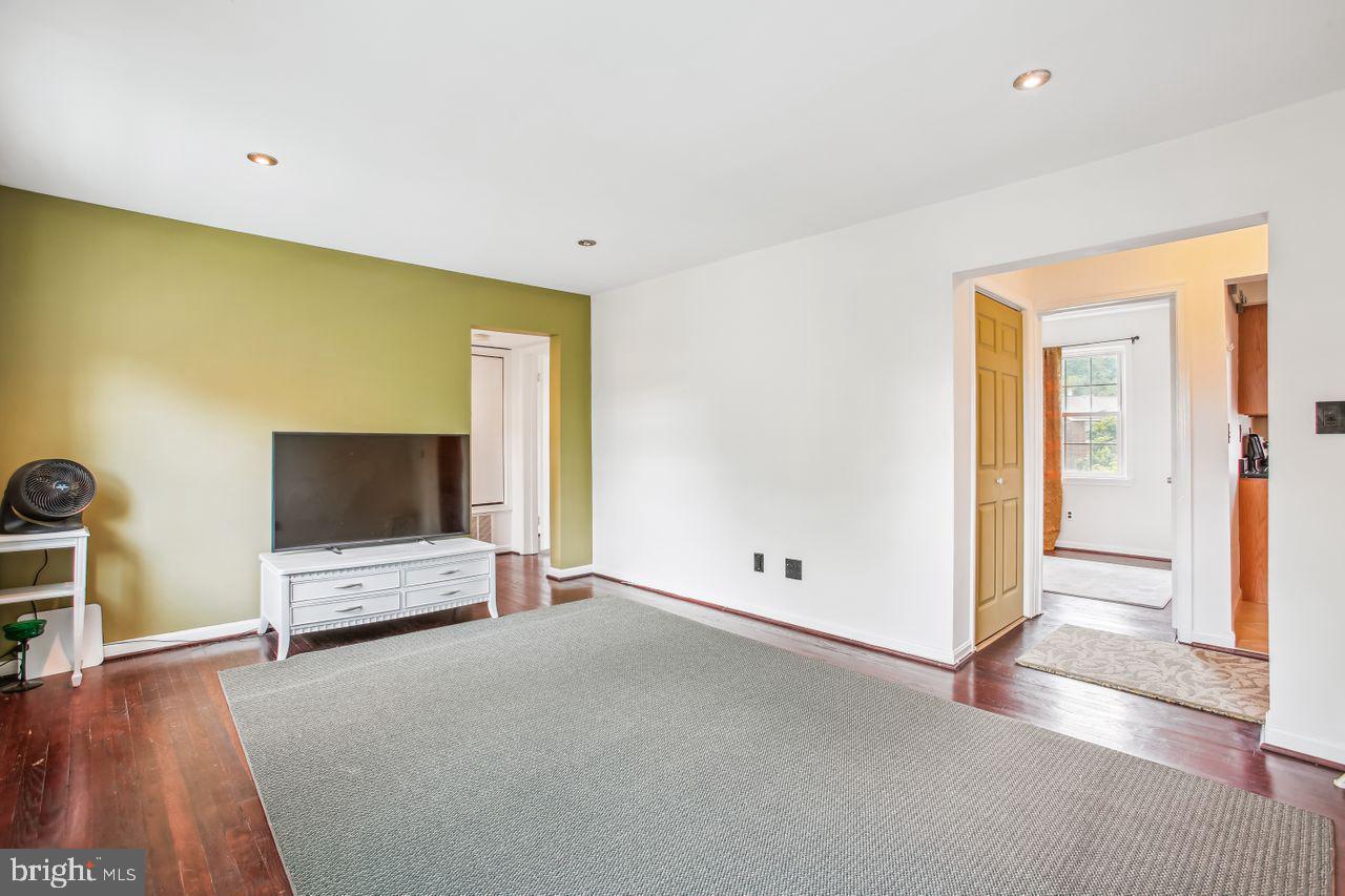 2015 37TH ST SE #301, WASHINGTON, District Of Columbia 20020, 2 Bedrooms Bedrooms, ,1 BathroomBathrooms,Residential,For sale,2015 37TH ST SE #301,DCDC2199132 MLS # DCDC2199132