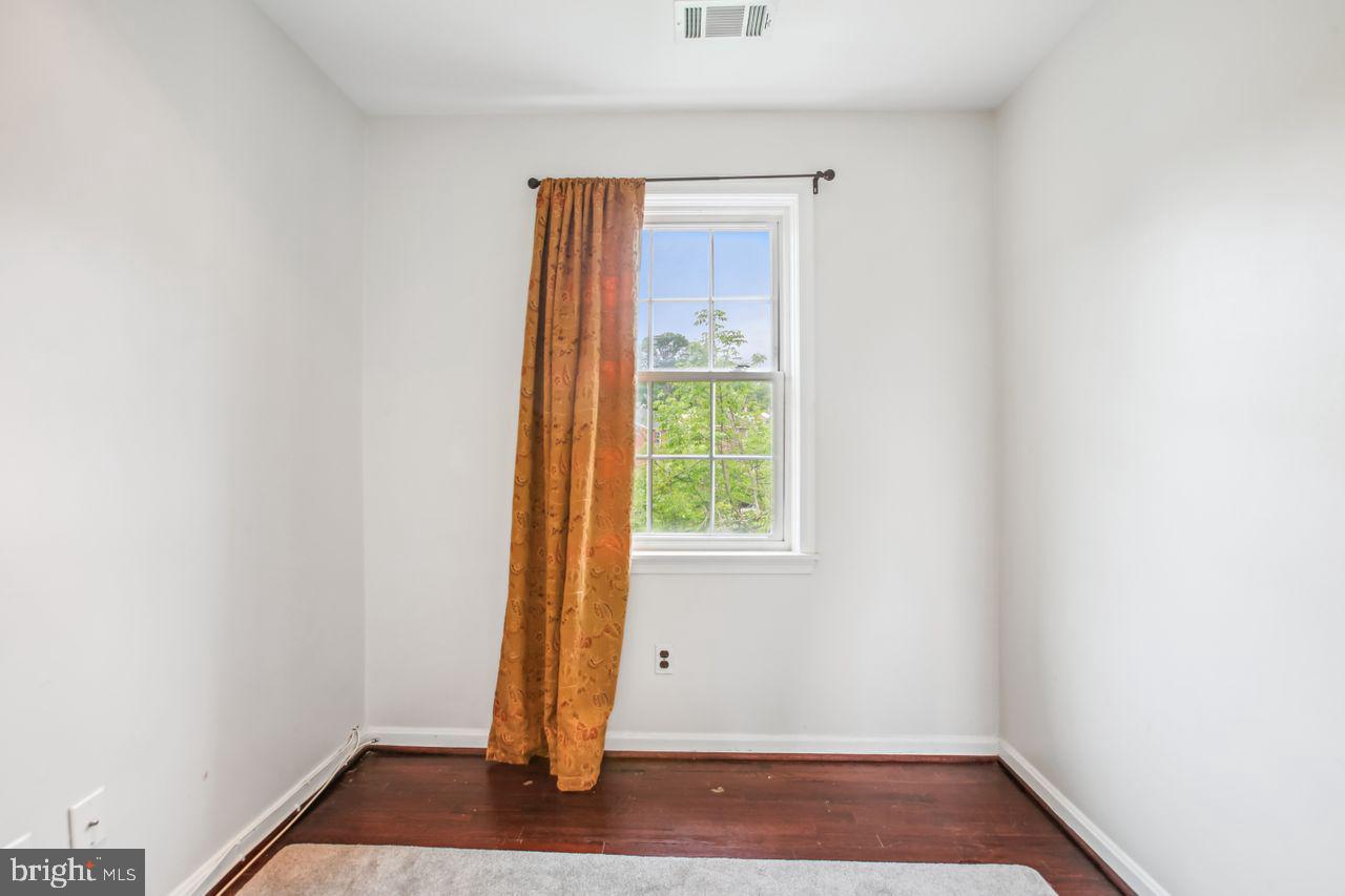 2015 37TH ST SE #301, WASHINGTON, District Of Columbia 20020, 2 Bedrooms Bedrooms, ,1 BathroomBathrooms,Residential,For sale,2015 37TH ST SE #301,DCDC2199132 MLS # DCDC2199132