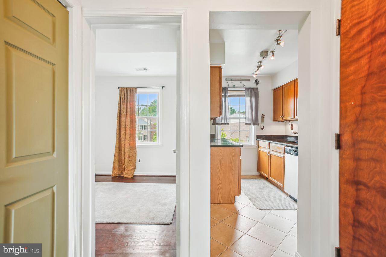 2015 37TH ST SE #301, WASHINGTON, District Of Columbia 20020, 2 Bedrooms Bedrooms, ,1 BathroomBathrooms,Residential,For sale,2015 37TH ST SE #301,DCDC2199132 MLS # DCDC2199132