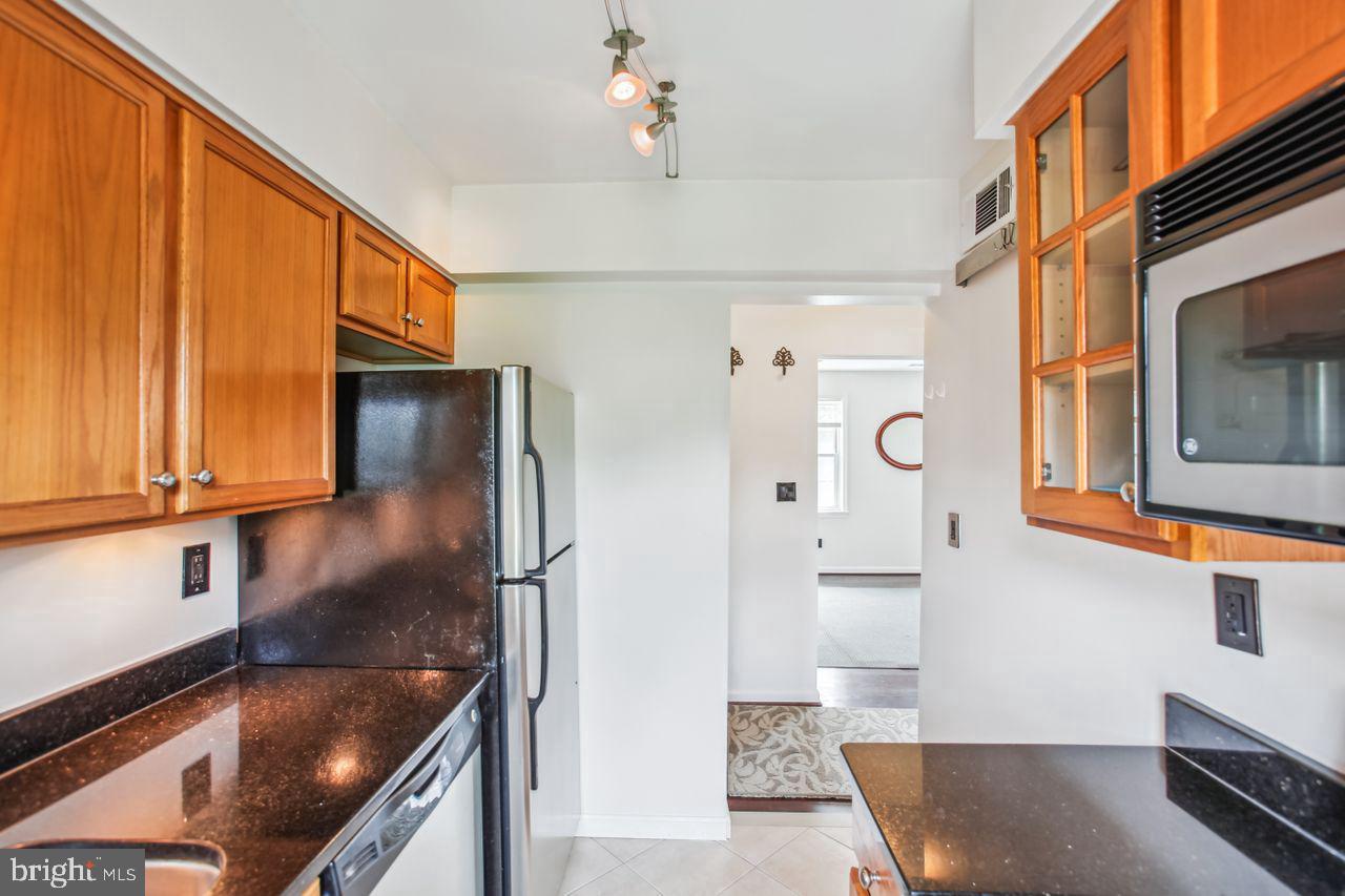 2015 37TH ST SE #301, WASHINGTON, District Of Columbia 20020, 2 Bedrooms Bedrooms, ,1 BathroomBathrooms,Residential,For sale,2015 37TH ST SE #301,DCDC2199132 MLS # DCDC2199132