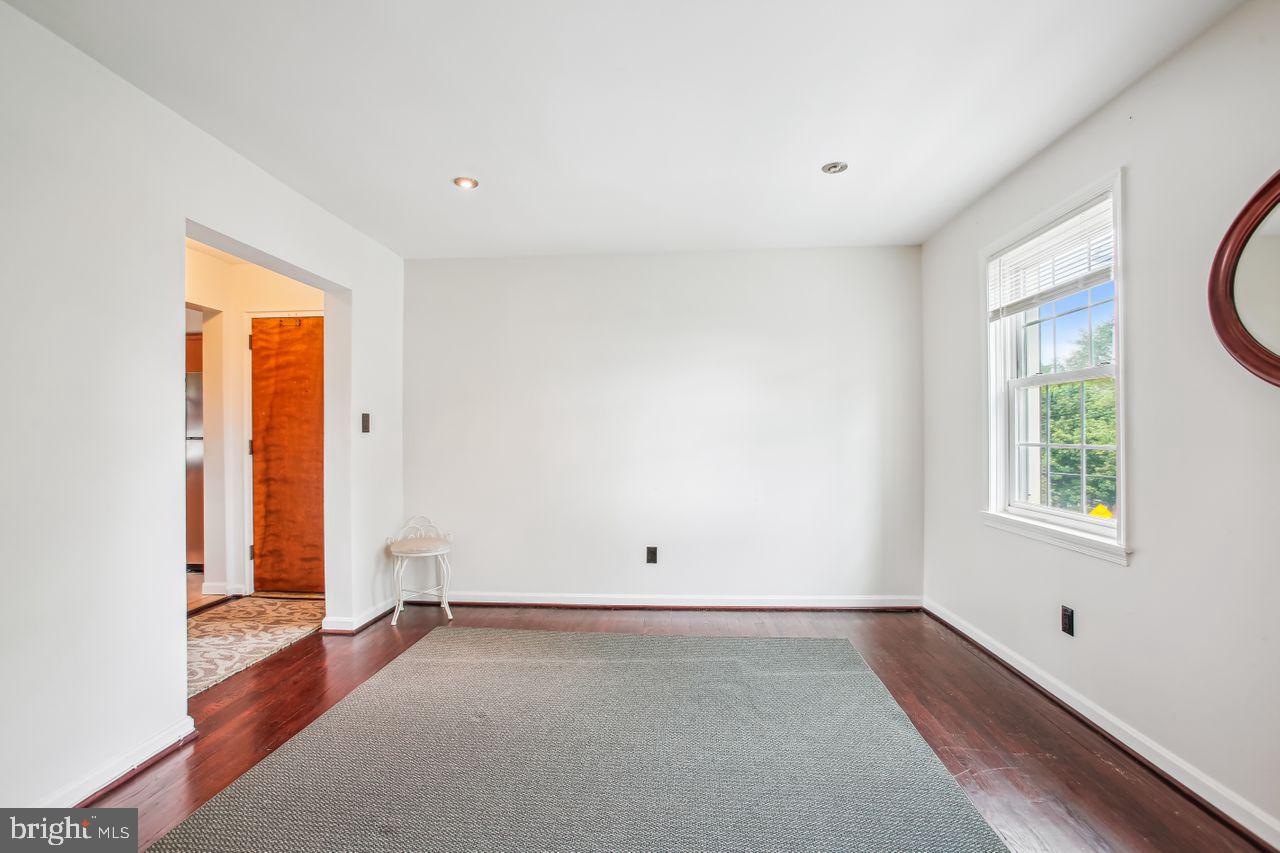 2015 37TH ST SE #301, WASHINGTON, District Of Columbia 20020, 2 Bedrooms Bedrooms, ,1 BathroomBathrooms,Residential,For sale,2015 37TH ST SE #301,DCDC2199132 MLS # DCDC2199132
