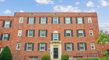 2015 37TH ST SE #301, WASHINGTON, District Of Columbia 20020, 2 Bedrooms Bedrooms, ,1 BathroomBathrooms,Residential,For sale,2015 37TH ST SE #301,DCDC2199132 MLS # DCDC2199132