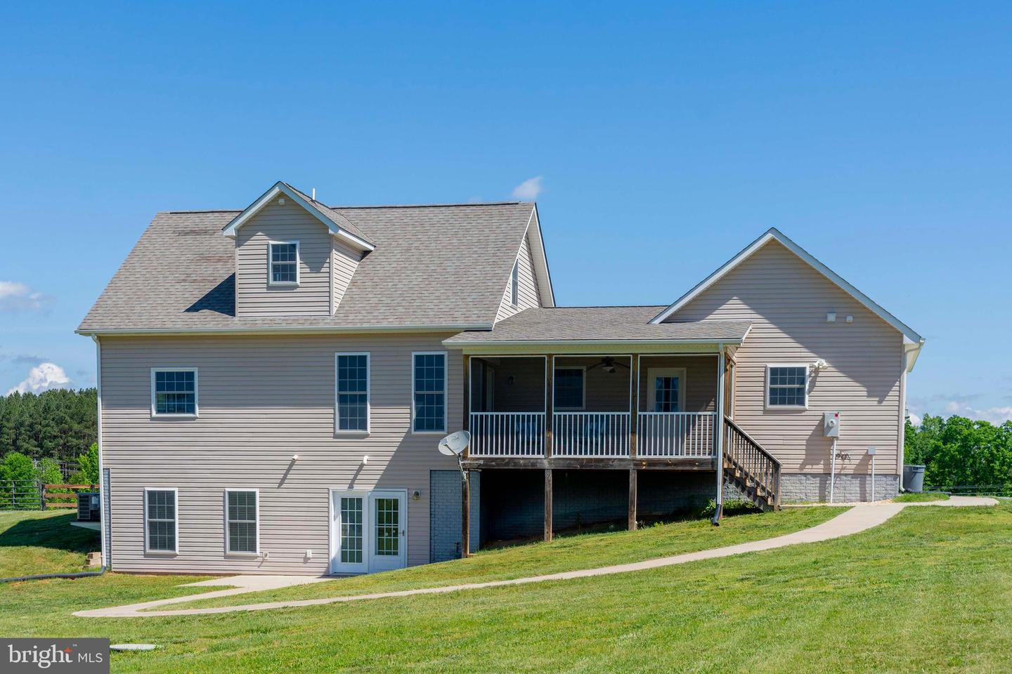 7204 MORRIS RD, SPOTSYLVANIA, Virginia 22551, 4 Bedrooms Bedrooms, ,3 BathroomsBathrooms,Residential,For sale,7204 MORRIS RD,VASP2032860 MLS # VASP2032860