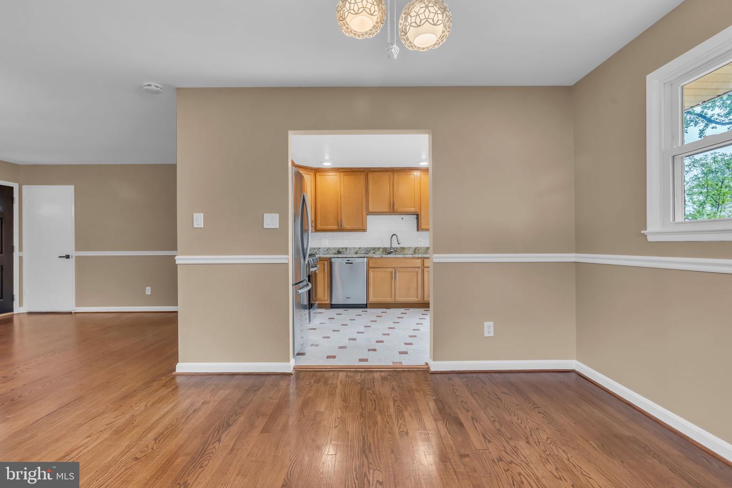 6809 BRADDOCK RD, SPRINGFIELD, Virginia 22151, 4 Bedrooms Bedrooms, ,3 BathroomsBathrooms,Residential,For sale,6809 BRADDOCK RD,VAFX2239036 MLS # VAFX2239036