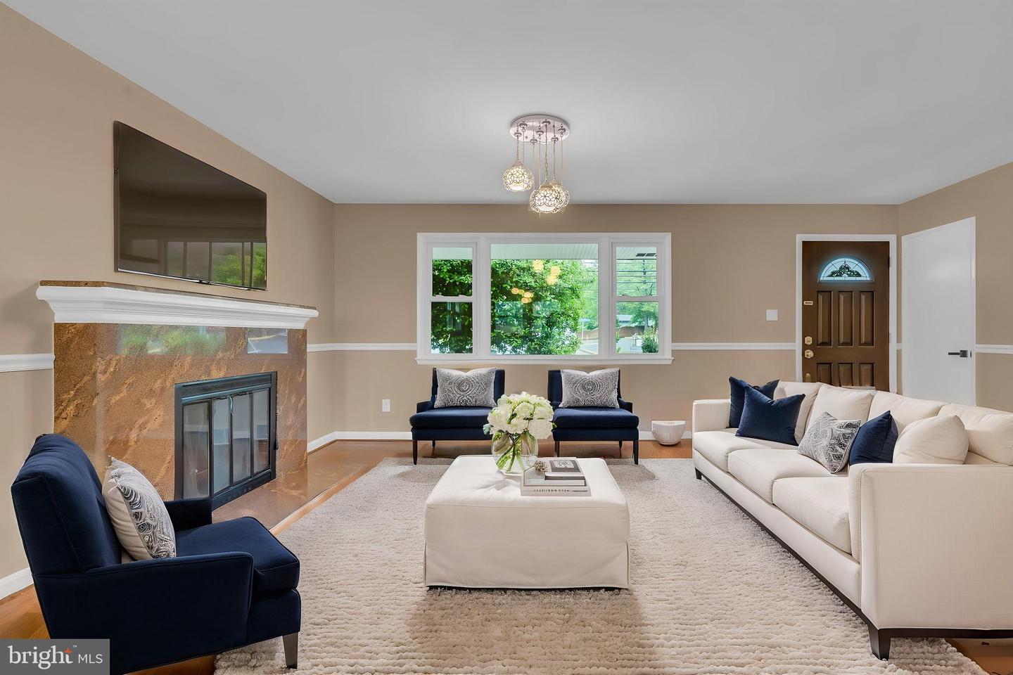 6809 BRADDOCK RD, SPRINGFIELD, Virginia 22151, 4 Bedrooms Bedrooms, ,3 BathroomsBathrooms,Residential,For sale,6809 BRADDOCK RD,VAFX2239036 MLS # VAFX2239036