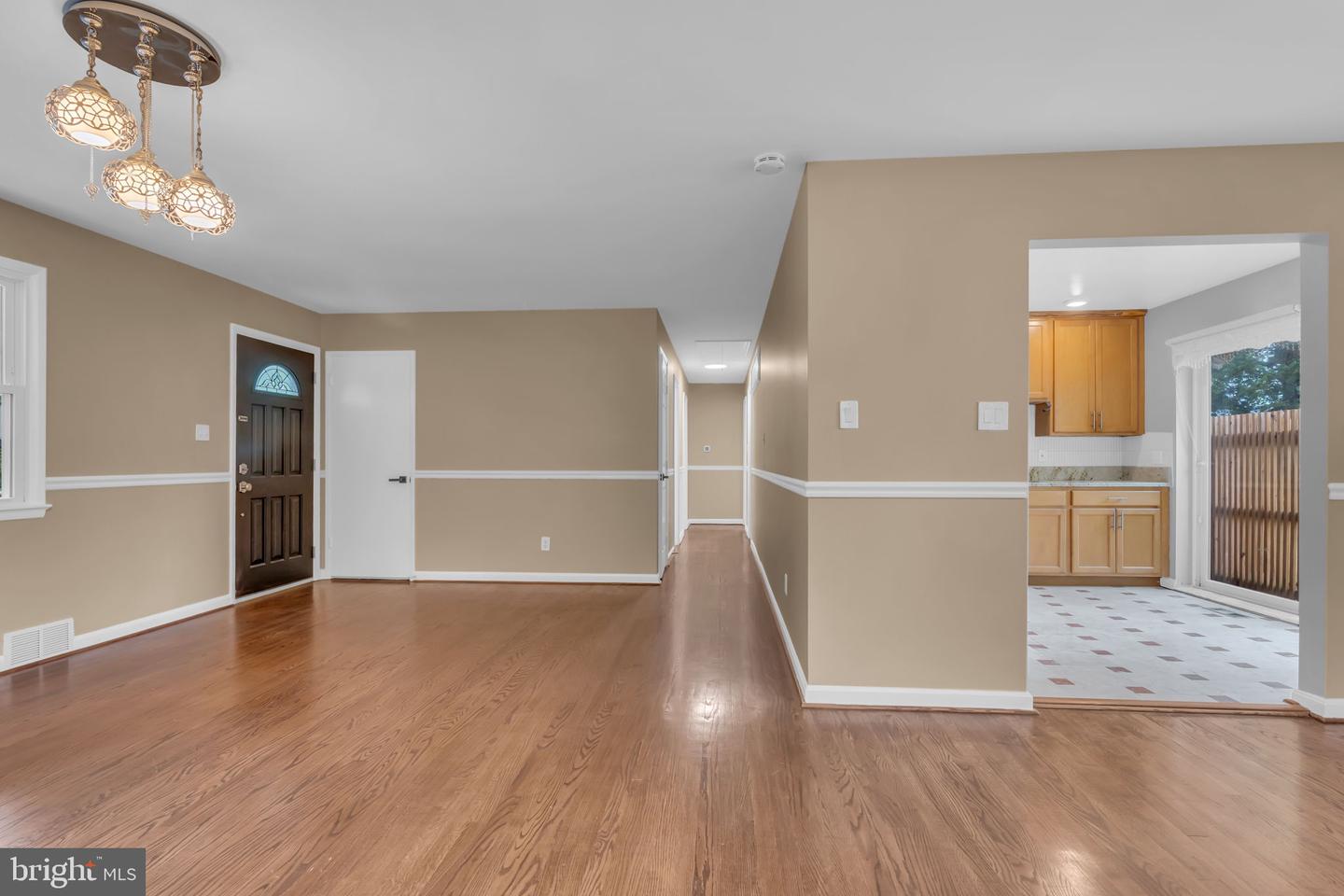 6809 BRADDOCK RD, SPRINGFIELD, Virginia 22151, 4 Bedrooms Bedrooms, ,3 BathroomsBathrooms,Residential,For sale,6809 BRADDOCK RD,VAFX2239036 MLS # VAFX2239036