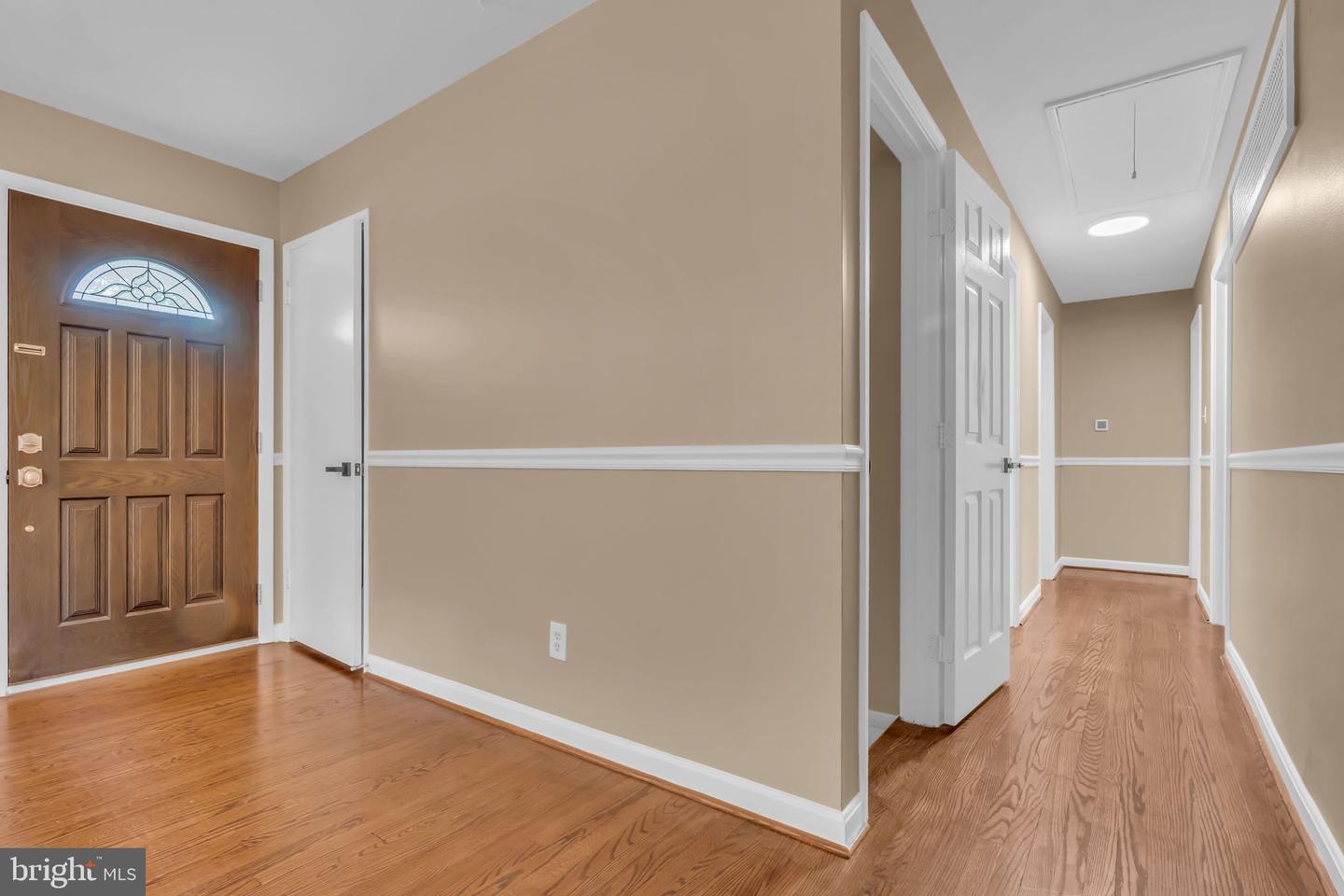 6809 BRADDOCK RD, SPRINGFIELD, Virginia 22151, 4 Bedrooms Bedrooms, ,3 BathroomsBathrooms,Residential,For sale,6809 BRADDOCK RD,VAFX2239036 MLS # VAFX2239036