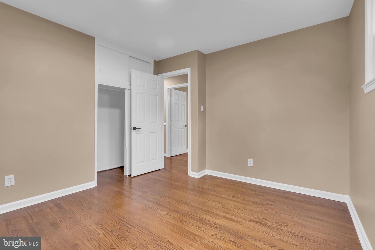 6809 BRADDOCK RD, SPRINGFIELD, Virginia 22151, 4 Bedrooms Bedrooms, ,3 BathroomsBathrooms,Residential,For sale,6809 BRADDOCK RD,VAFX2239036 MLS # VAFX2239036