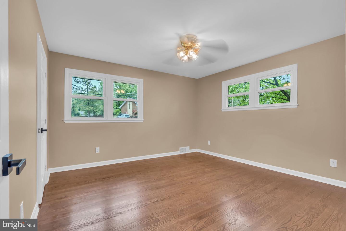 6809 BRADDOCK RD, SPRINGFIELD, Virginia 22151, 4 Bedrooms Bedrooms, ,3 BathroomsBathrooms,Residential,For sale,6809 BRADDOCK RD,VAFX2239036 MLS # VAFX2239036