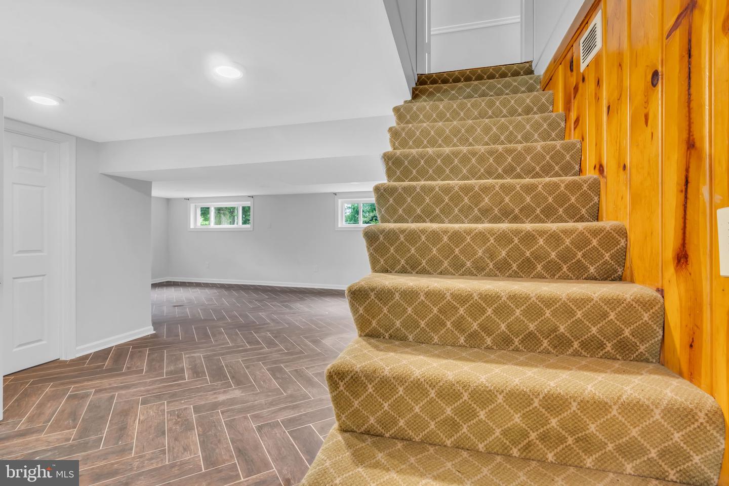 6809 BRADDOCK RD, SPRINGFIELD, Virginia 22151, 4 Bedrooms Bedrooms, ,3 BathroomsBathrooms,Residential,For sale,6809 BRADDOCK RD,VAFX2239036 MLS # VAFX2239036