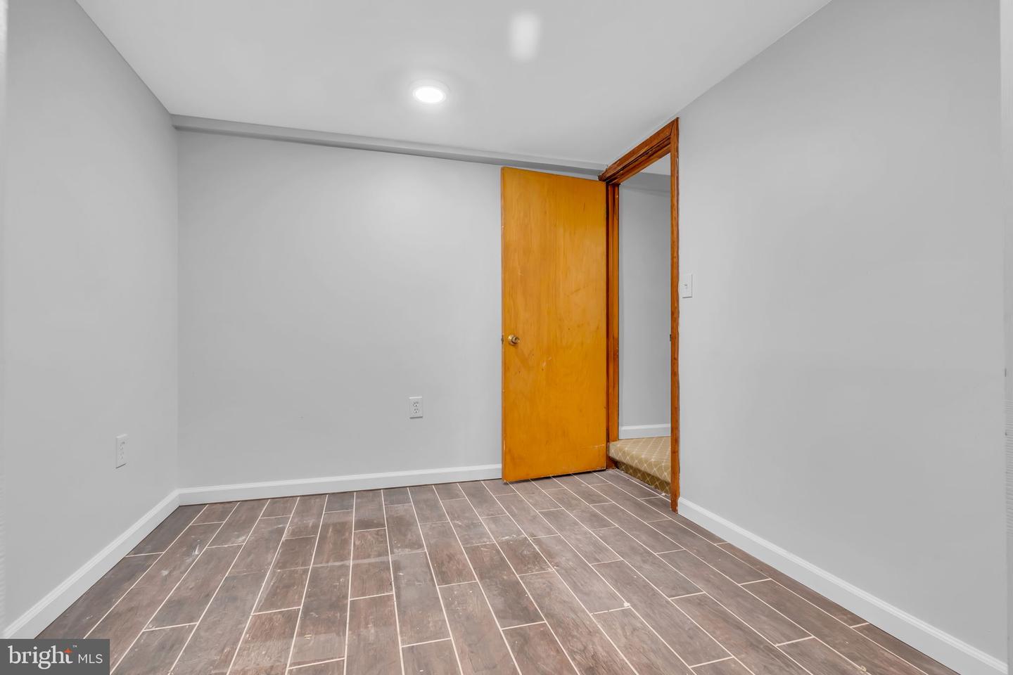 6809 BRADDOCK RD, SPRINGFIELD, Virginia 22151, 4 Bedrooms Bedrooms, ,3 BathroomsBathrooms,Residential,For sale,6809 BRADDOCK RD,VAFX2239036 MLS # VAFX2239036