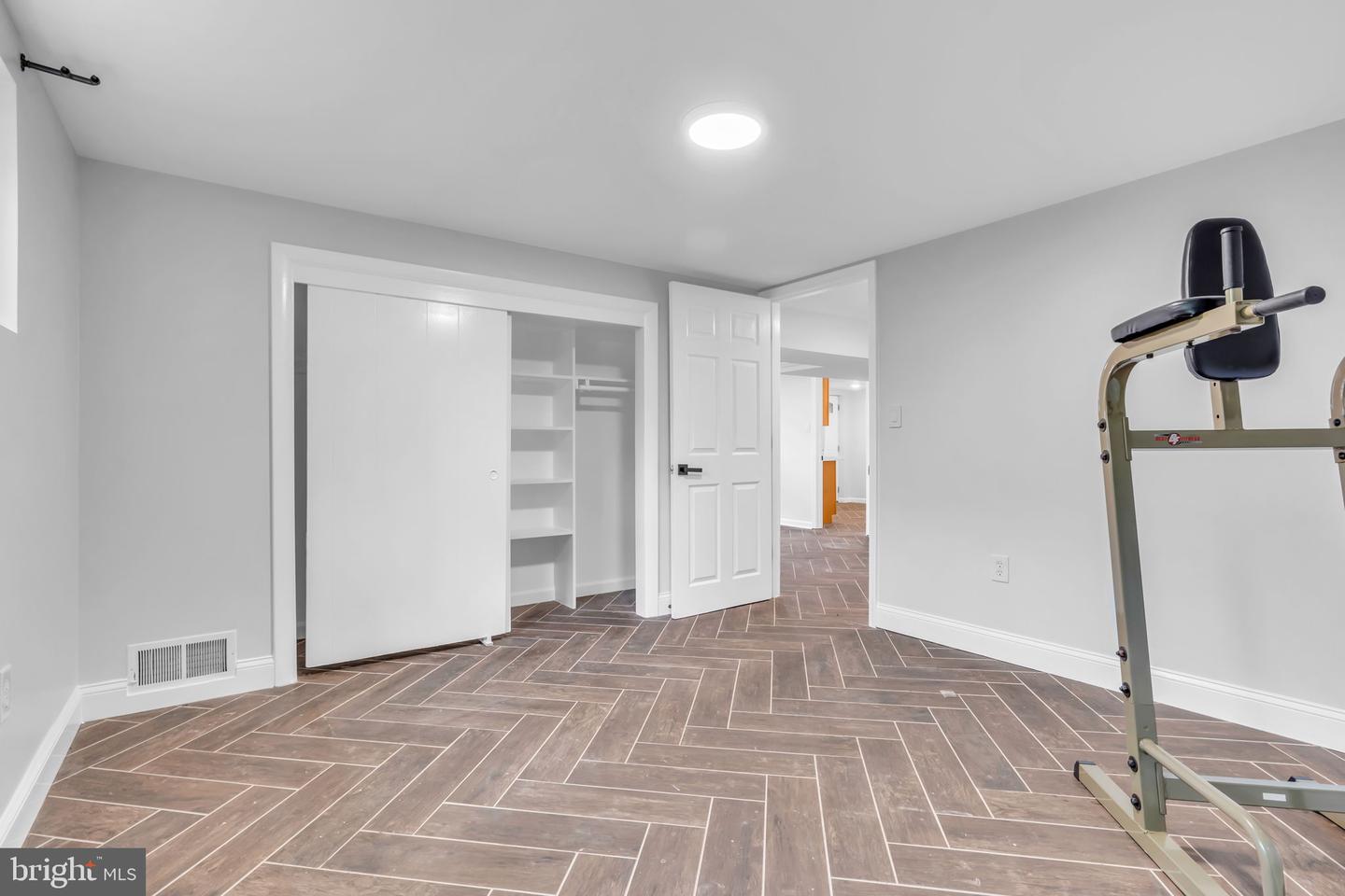 6809 BRADDOCK RD, SPRINGFIELD, Virginia 22151, 4 Bedrooms Bedrooms, ,3 BathroomsBathrooms,Residential,For sale,6809 BRADDOCK RD,VAFX2239036 MLS # VAFX2239036