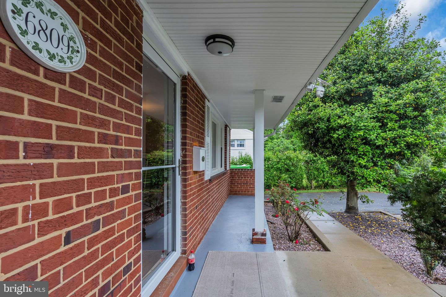 6809 BRADDOCK RD, SPRINGFIELD, Virginia 22151, 4 Bedrooms Bedrooms, ,3 BathroomsBathrooms,Residential,For sale,6809 BRADDOCK RD,VAFX2239036 MLS # VAFX2239036