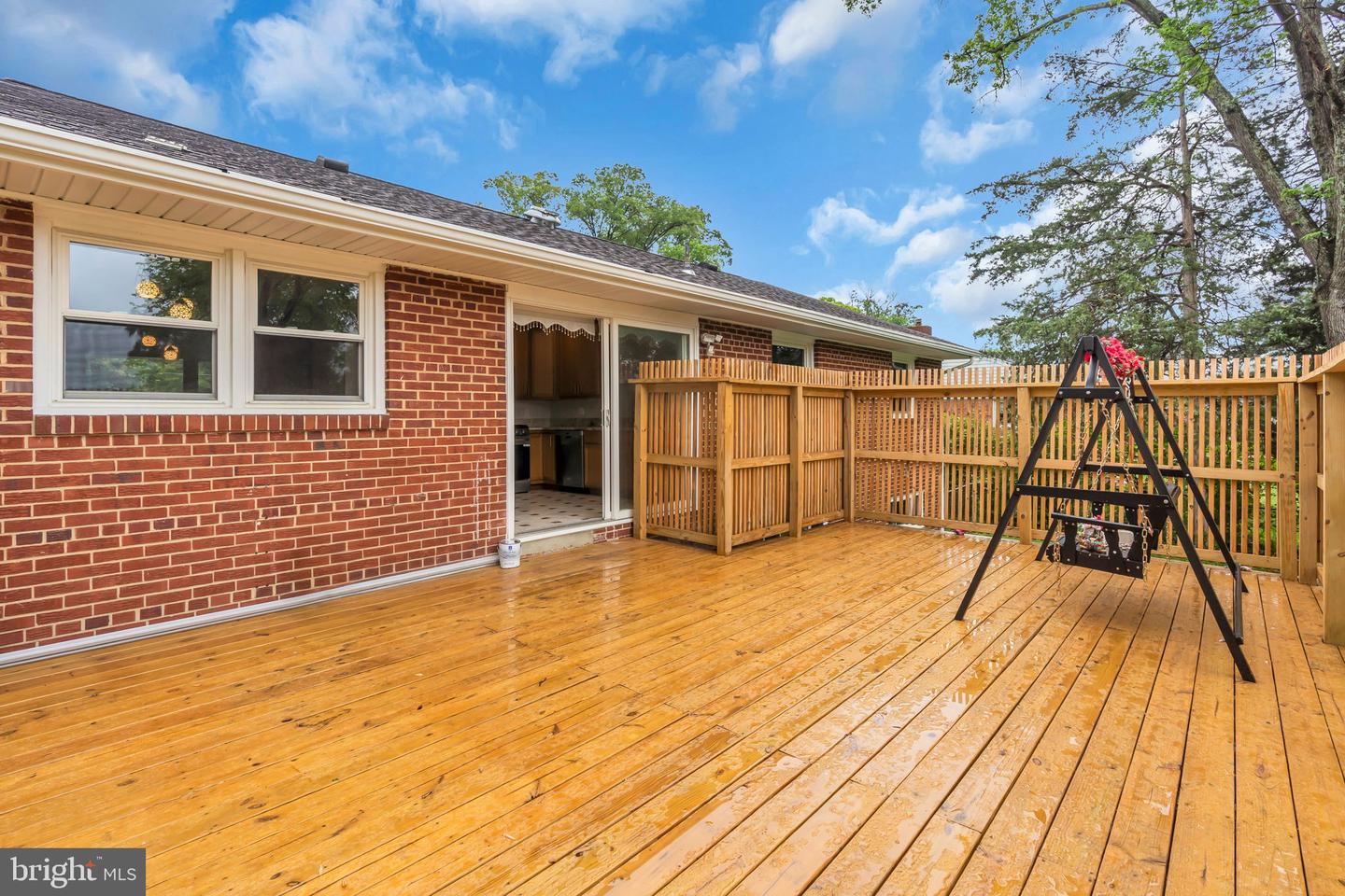 6809 BRADDOCK RD, SPRINGFIELD, Virginia 22151, 4 Bedrooms Bedrooms, ,3 BathroomsBathrooms,Residential,For sale,6809 BRADDOCK RD,VAFX2239036 MLS # VAFX2239036