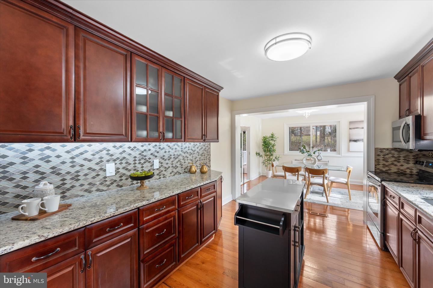 3805 CAROLYN AVE, FAIRFAX, Virginia 22031, 6 Bedrooms Bedrooms, ,5 BathroomsBathrooms,Residential,For sale,3805 CAROLYN AVE,VAFC2006278 MLS # VAFC2006278