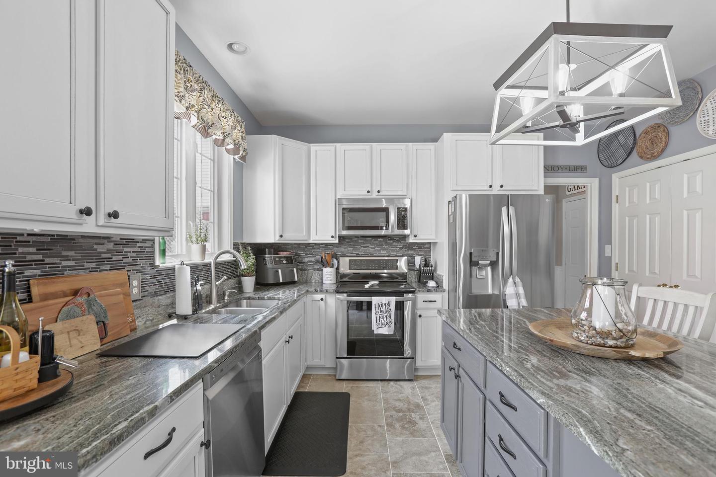 2609 MELISSA CT, FREDERICKSBURG, Virginia 22408, 5 Bedrooms Bedrooms, ,4 BathroomsBathrooms,Residential,For sale,2609 MELISSA CT,VASP2032876 MLS # VASP2032876