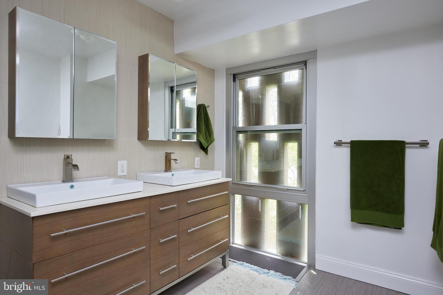 550 N ST SW #S201, WASHINGTON, District Of Columbia 20024, 3 Bedrooms Bedrooms, ,3 BathroomsBathrooms,Residential,For sale,550 N ST SW #S201,DCDC2199304 MLS # DCDC2199304