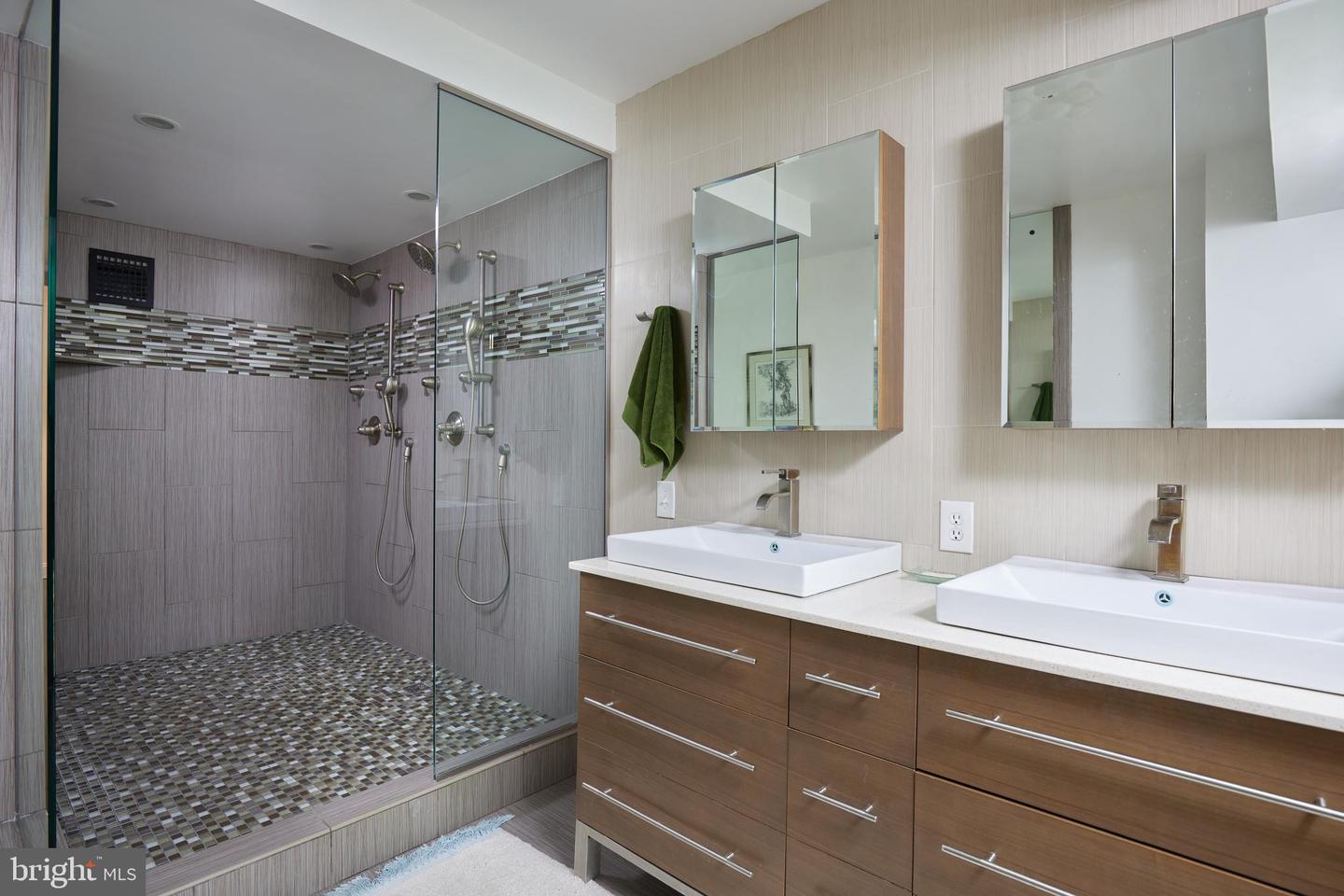 550 N ST SW #S201, WASHINGTON, District Of Columbia 20024, 3 Bedrooms Bedrooms, ,3 BathroomsBathrooms,Residential,For sale,550 N ST SW #S201,DCDC2199304 MLS # DCDC2199304