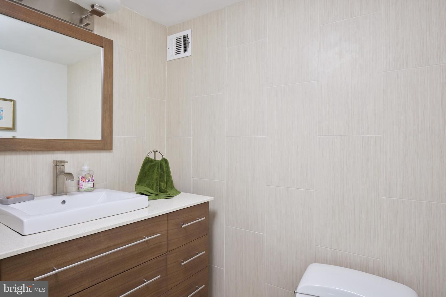 550 N ST SW #S201, WASHINGTON, District Of Columbia 20024, 3 Bedrooms Bedrooms, ,3 BathroomsBathrooms,Residential,For sale,550 N ST SW #S201,DCDC2199304 MLS # DCDC2199304