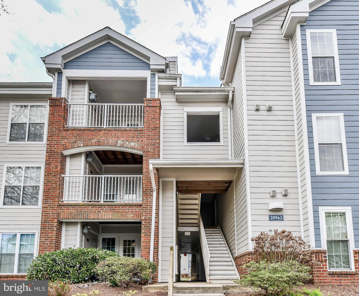 20963 TIMBER RIDGE TER #302, ASHBURN, Virginia 20147, 2 Bedrooms Bedrooms, ,2 BathroomsBathrooms,Residential,For sale,20963 TIMBER RIDGE TER #302,VALO2095764 MLS # VALO2095764