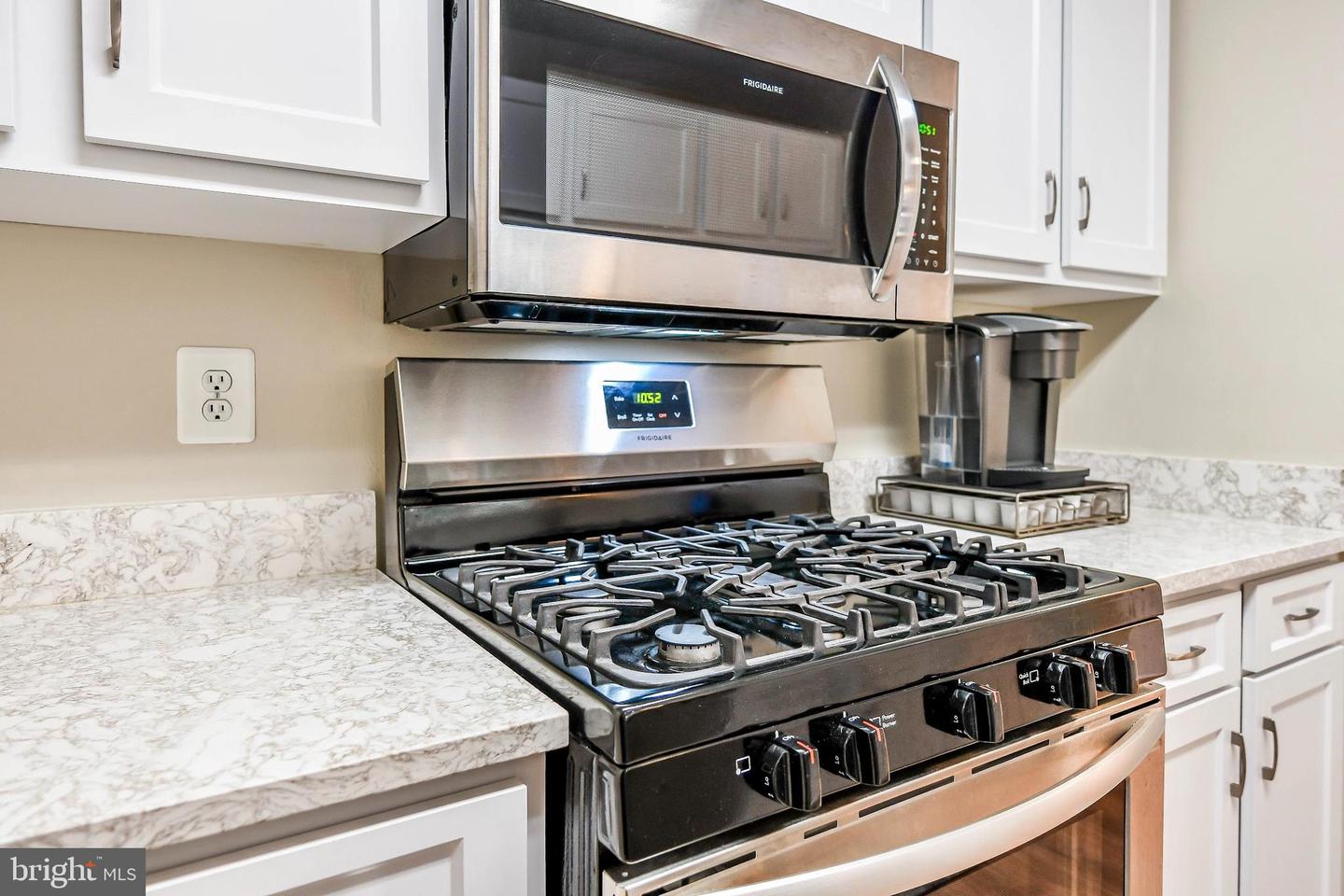 20963 TIMBER RIDGE TER #302, ASHBURN, Virginia 20147, 2 Bedrooms Bedrooms, ,2 BathroomsBathrooms,Residential,For sale,20963 TIMBER RIDGE TER #302,VALO2095764 MLS # VALO2095764