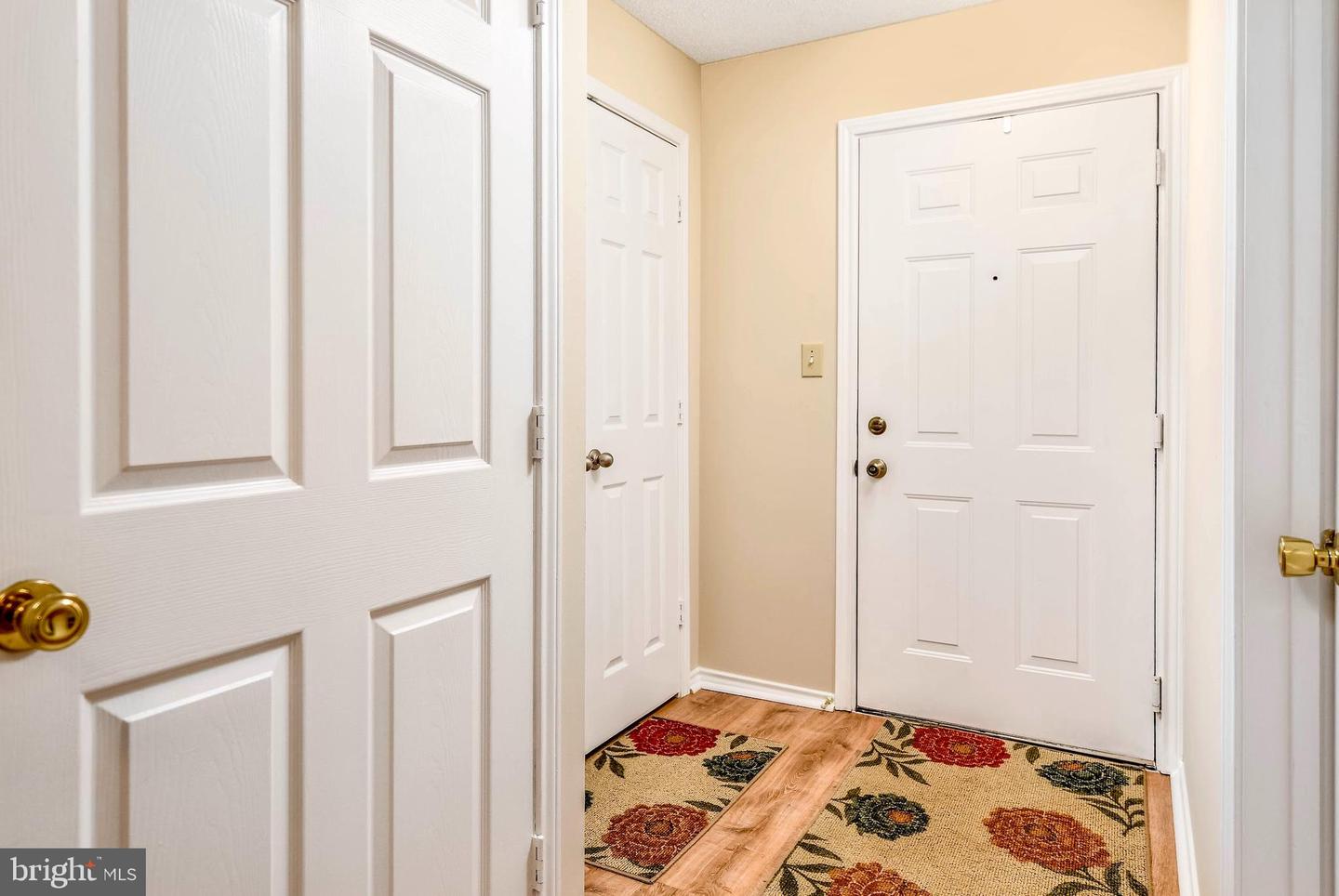 20963 TIMBER RIDGE TER #302, ASHBURN, Virginia 20147, 2 Bedrooms Bedrooms, ,2 BathroomsBathrooms,Residential,For sale,20963 TIMBER RIDGE TER #302,VALO2095764 MLS # VALO2095764