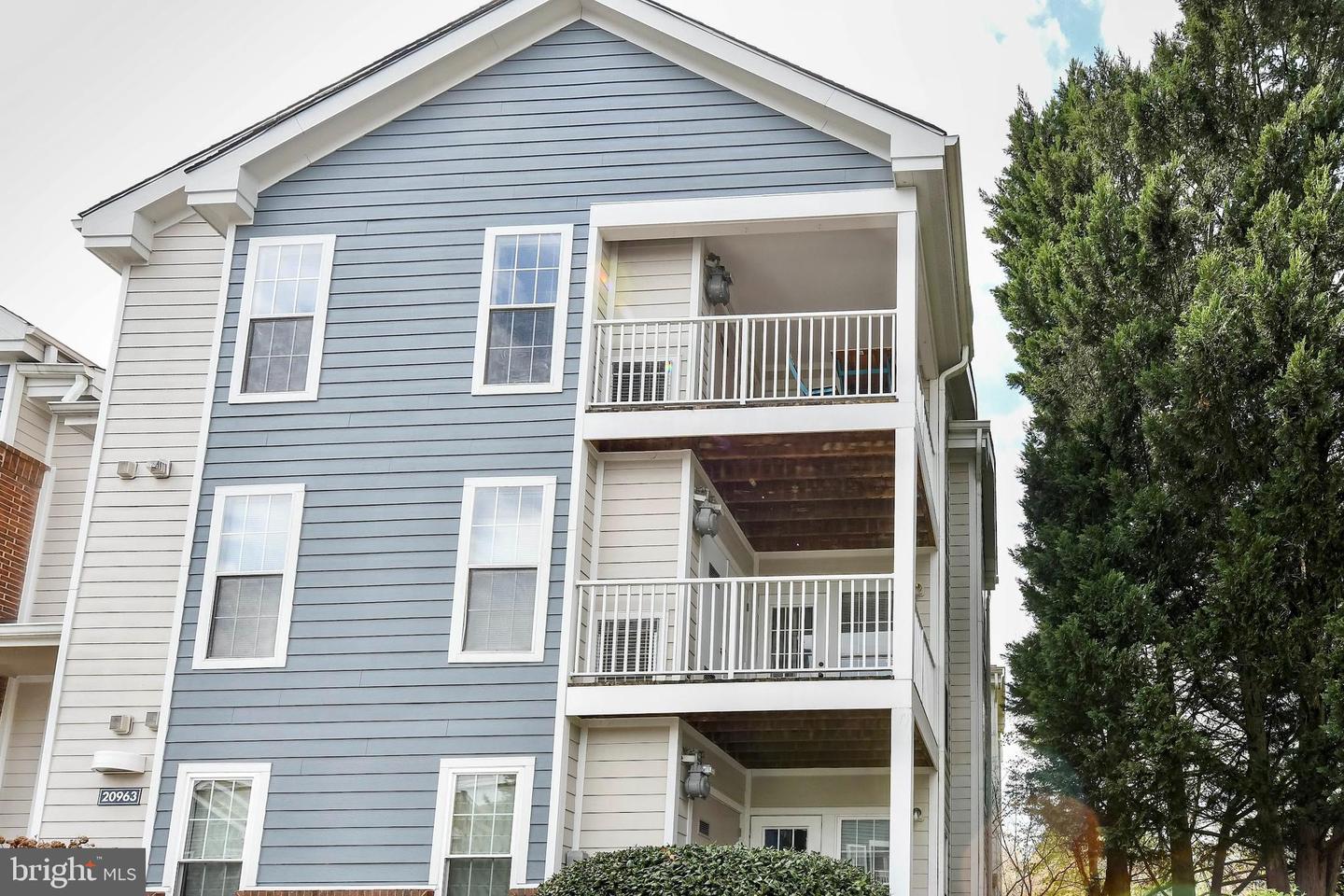 20963 TIMBER RIDGE TER #302, ASHBURN, Virginia 20147, 2 Bedrooms Bedrooms, ,2 BathroomsBathrooms,Residential,For sale,20963 TIMBER RIDGE TER #302,VALO2095764 MLS # VALO2095764