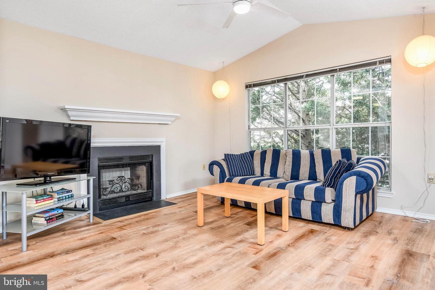 20963 TIMBER RIDGE TER #302, ASHBURN, Virginia 20147, 2 Bedrooms Bedrooms, ,2 BathroomsBathrooms,Residential,For sale,20963 TIMBER RIDGE TER #302,VALO2095764 MLS # VALO2095764