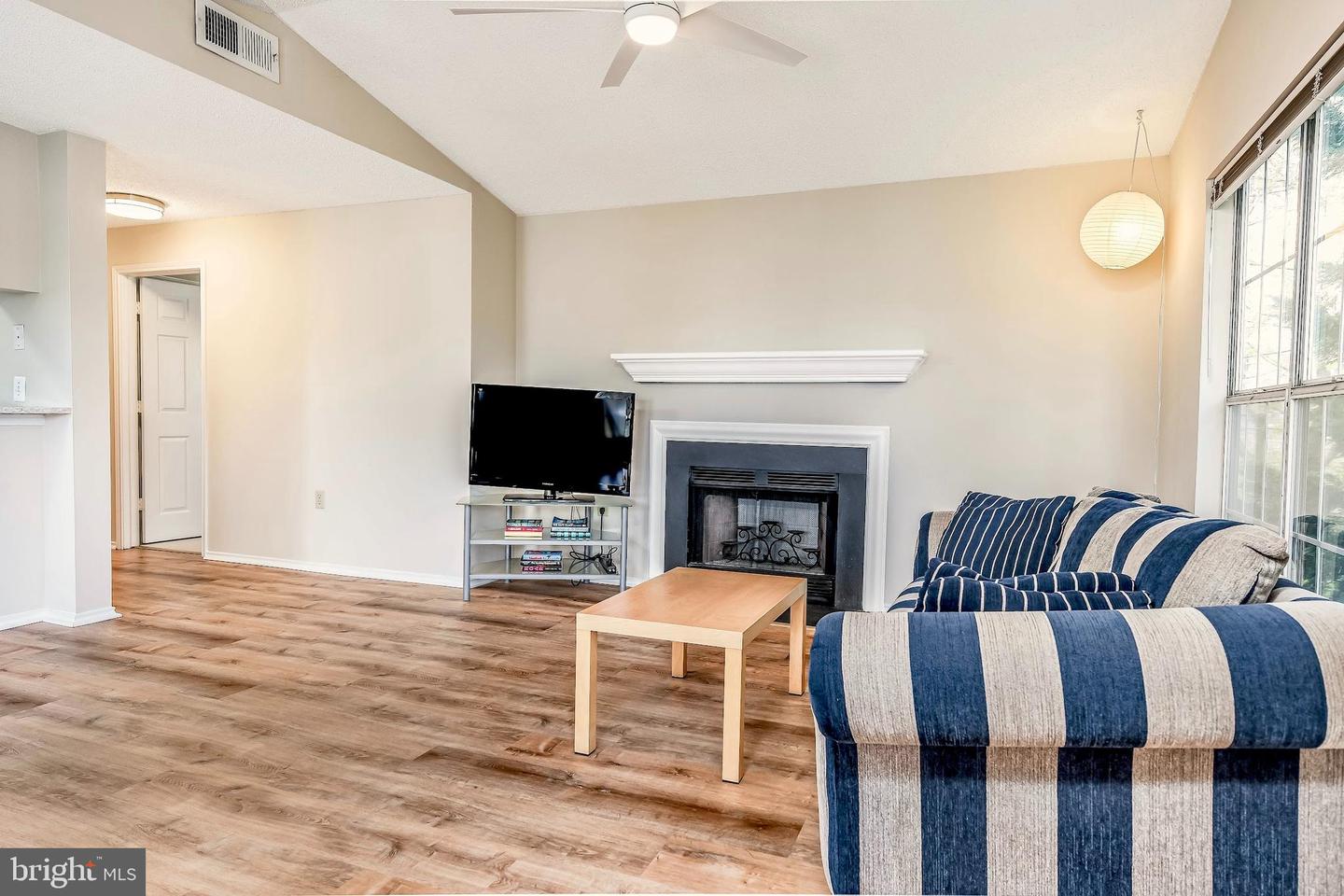 20963 TIMBER RIDGE TER #302, ASHBURN, Virginia 20147, 2 Bedrooms Bedrooms, ,2 BathroomsBathrooms,Residential,For sale,20963 TIMBER RIDGE TER #302,VALO2095764 MLS # VALO2095764