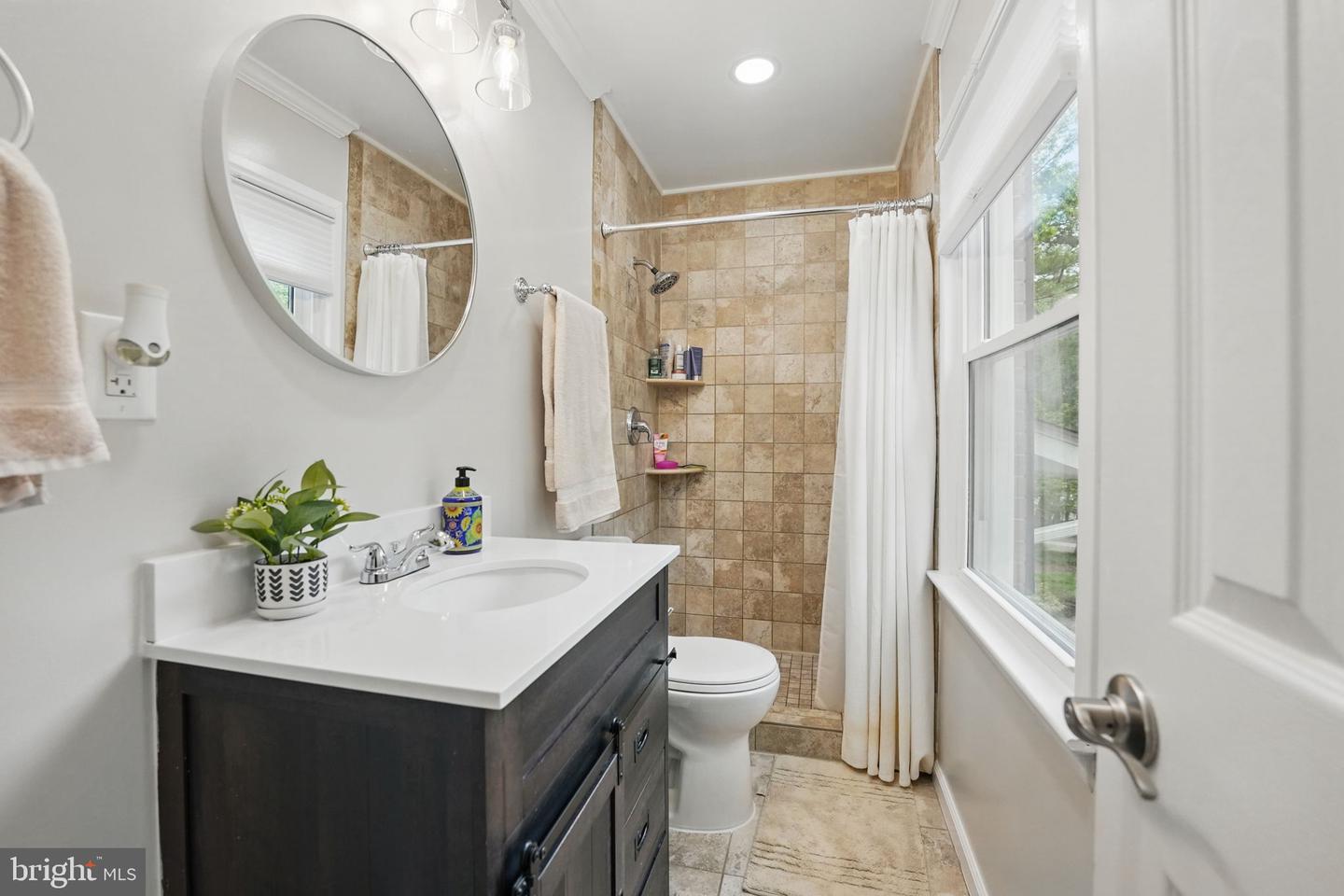 6404 YATES FORD RD, MANASSAS, Virginia 20111, 4 Bedrooms Bedrooms, ,3 BathroomsBathrooms,Residential,For sale,6404 YATES FORD RD,VAPW2094156 MLS # VAPW2094156