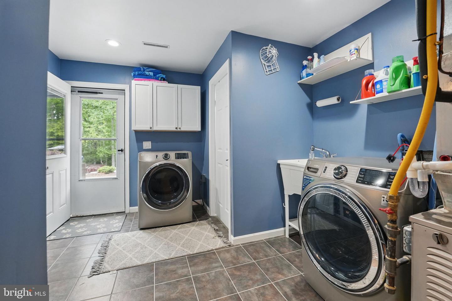 6404 YATES FORD RD, MANASSAS, Virginia 20111, 4 Bedrooms Bedrooms, ,3 BathroomsBathrooms,Residential,For sale,6404 YATES FORD RD,VAPW2094156 MLS # VAPW2094156