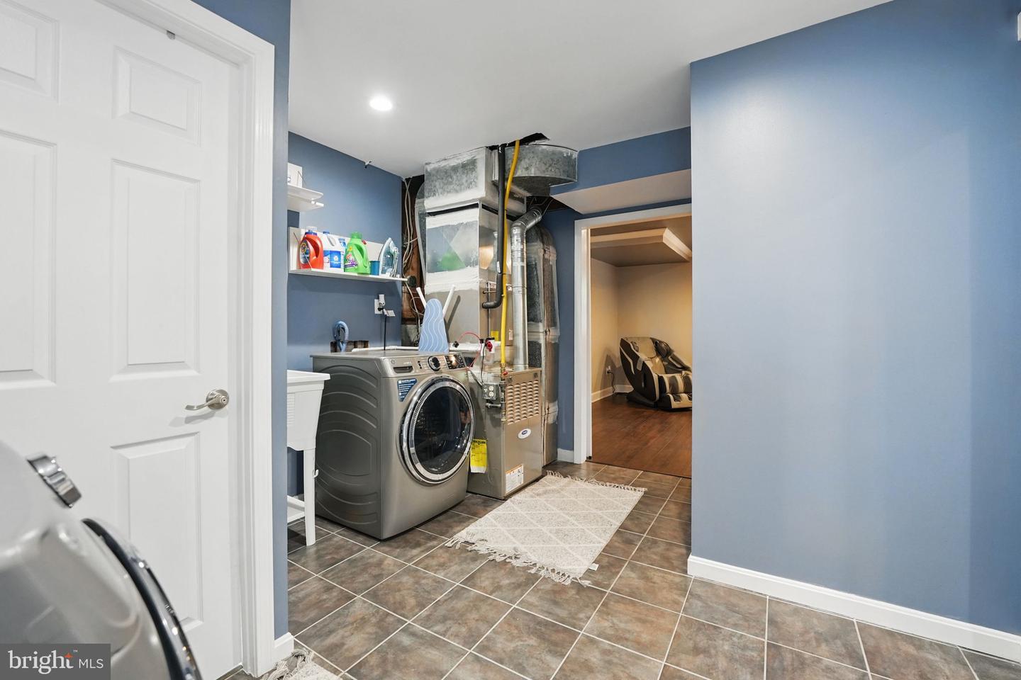 6404 YATES FORD RD, MANASSAS, Virginia 20111, 4 Bedrooms Bedrooms, ,3 BathroomsBathrooms,Residential,For sale,6404 YATES FORD RD,VAPW2094156 MLS # VAPW2094156