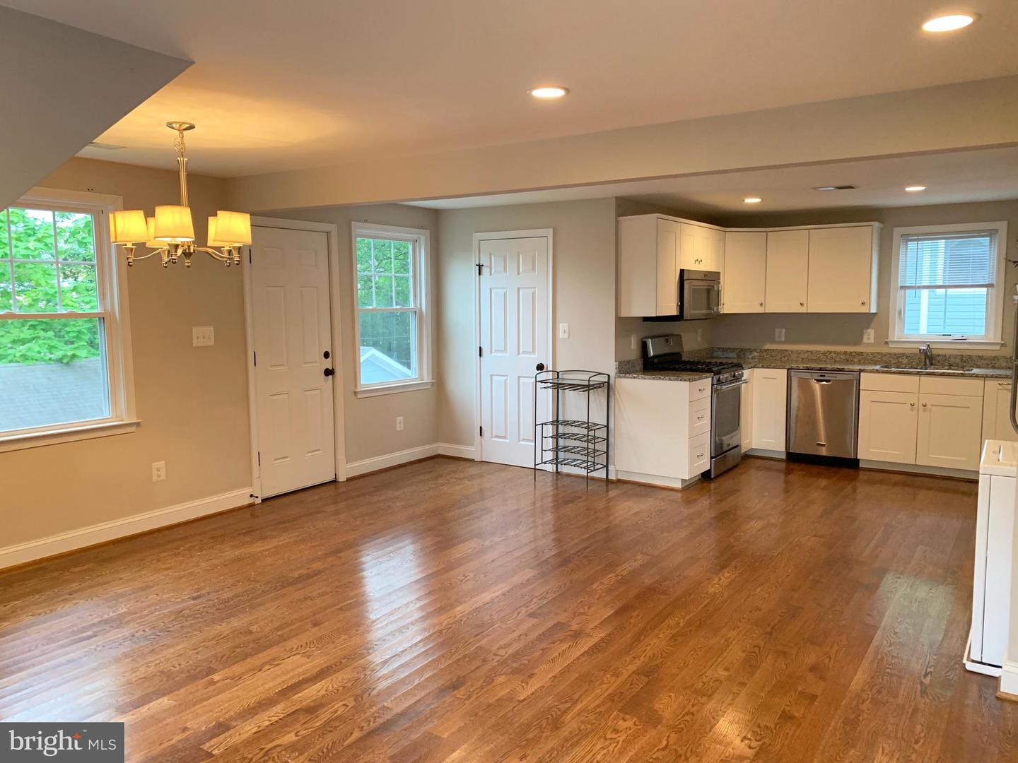 3528 14TH ST N, ARLINGTON, Virginia 22201, 6 Bedrooms Bedrooms, ,5 BathroomsBathrooms,Residential,For sale,3528 14TH ST N,VAAR2057134 MLS # VAAR2057134