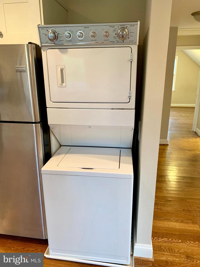 3528 14TH ST N, ARLINGTON, Virginia 22201, 6 Bedrooms Bedrooms, ,5 BathroomsBathrooms,Residential,For sale,3528 14TH ST N,VAAR2057134 MLS # VAAR2057134