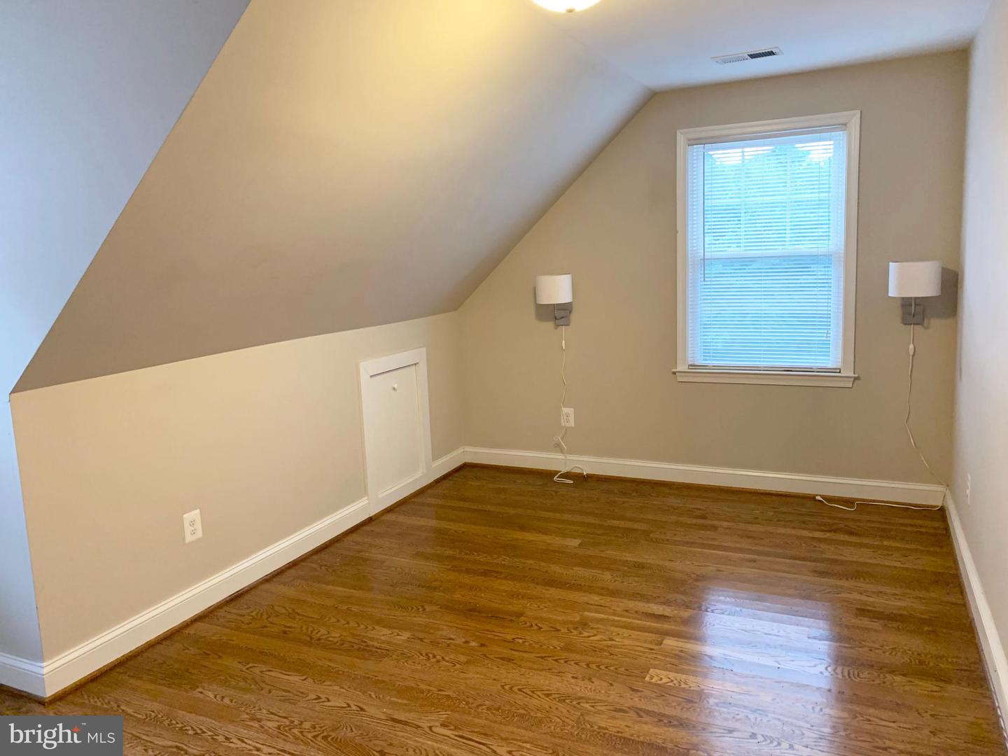3528 14TH ST N, ARLINGTON, Virginia 22201, 6 Bedrooms Bedrooms, ,5 BathroomsBathrooms,Residential,For sale,3528 14TH ST N,VAAR2057134 MLS # VAAR2057134