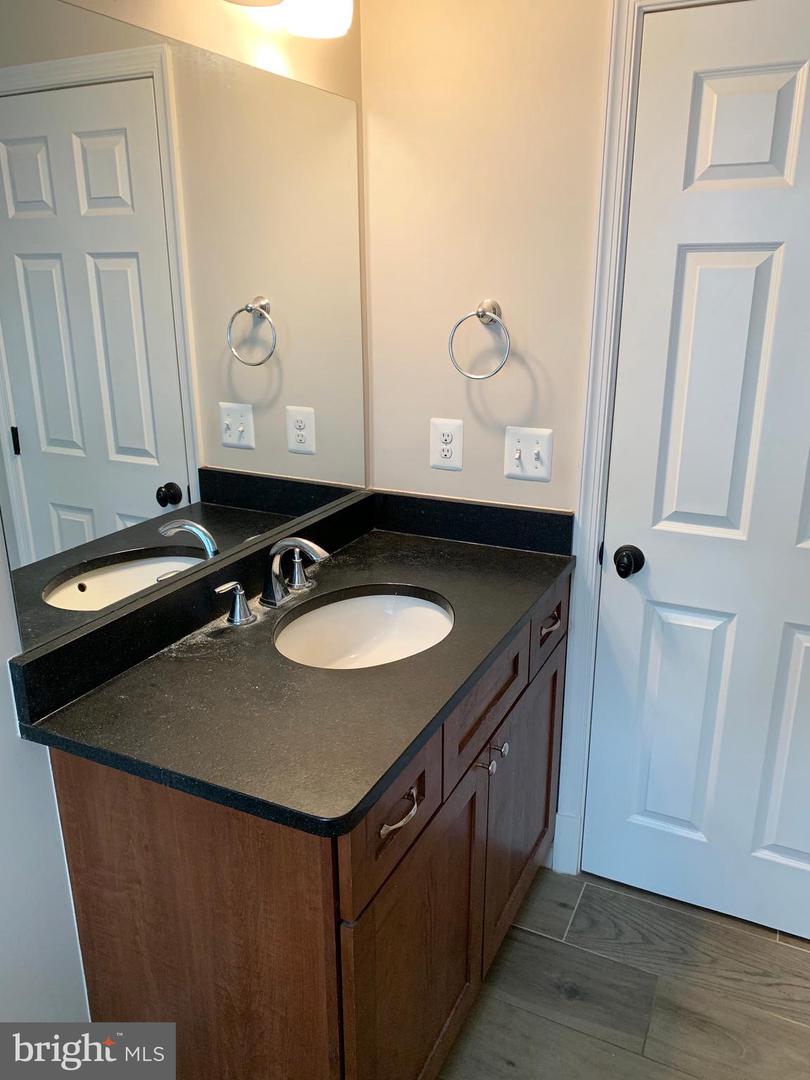 3528 14TH ST N, ARLINGTON, Virginia 22201, 6 Bedrooms Bedrooms, ,5 BathroomsBathrooms,Residential,For sale,3528 14TH ST N,VAAR2057134 MLS # VAAR2057134