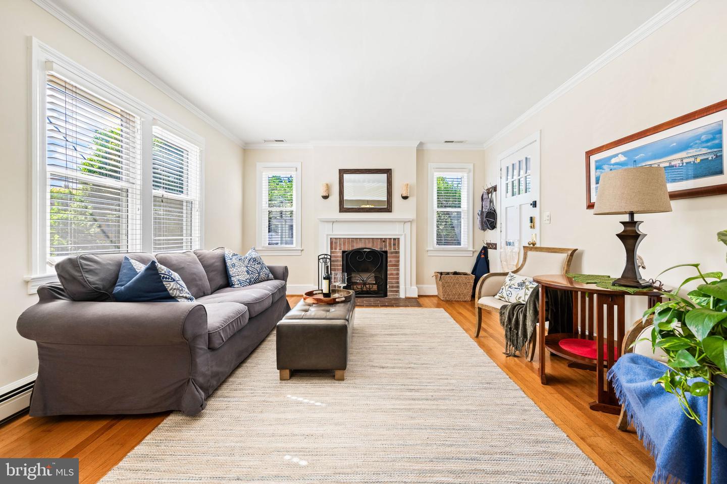 13 W MASONIC VIEW AVE, ALEXANDRIA, Virginia 22301, 4 Bedrooms Bedrooms, ,3 BathroomsBathrooms,Residential,For sale,13 W MASONIC VIEW AVE,VAAX2045066 MLS # VAAX2045066
