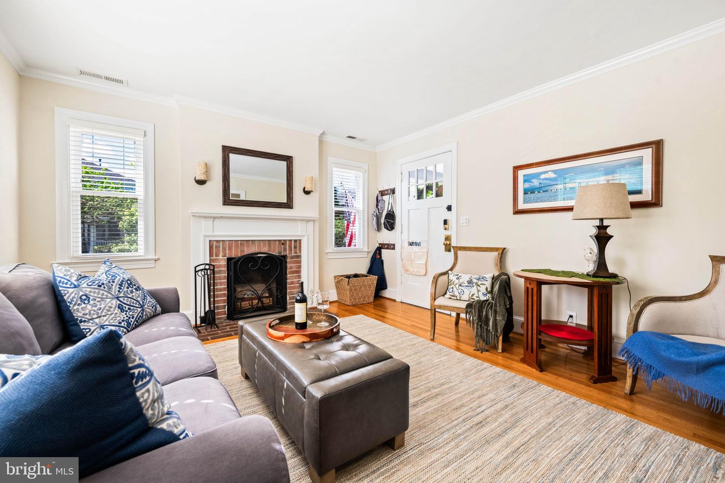 13 W MASONIC VIEW AVE, ALEXANDRIA, Virginia 22301, 4 Bedrooms Bedrooms, ,3 BathroomsBathrooms,Residential,For sale,13 W MASONIC VIEW AVE,VAAX2045066 MLS # VAAX2045066