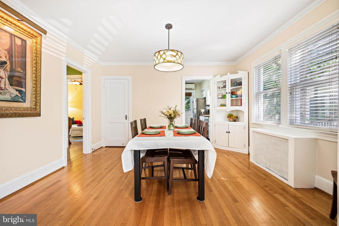 13 W MASONIC VIEW AVE, ALEXANDRIA, Virginia 22301, 4 Bedrooms Bedrooms, ,3 BathroomsBathrooms,Residential,For sale,13 W MASONIC VIEW AVE,VAAX2045066 MLS # VAAX2045066