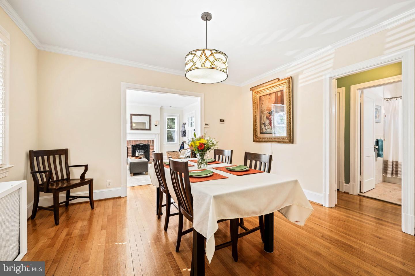 13 W MASONIC VIEW AVE, ALEXANDRIA, Virginia 22301, 4 Bedrooms Bedrooms, ,3 BathroomsBathrooms,Residential,For sale,13 W MASONIC VIEW AVE,VAAX2045066 MLS # VAAX2045066