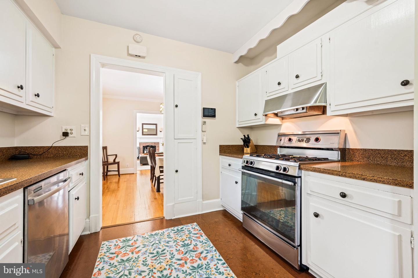 13 W MASONIC VIEW AVE, ALEXANDRIA, Virginia 22301, 4 Bedrooms Bedrooms, ,3 BathroomsBathrooms,Residential,For sale,13 W MASONIC VIEW AVE,VAAX2045066 MLS # VAAX2045066